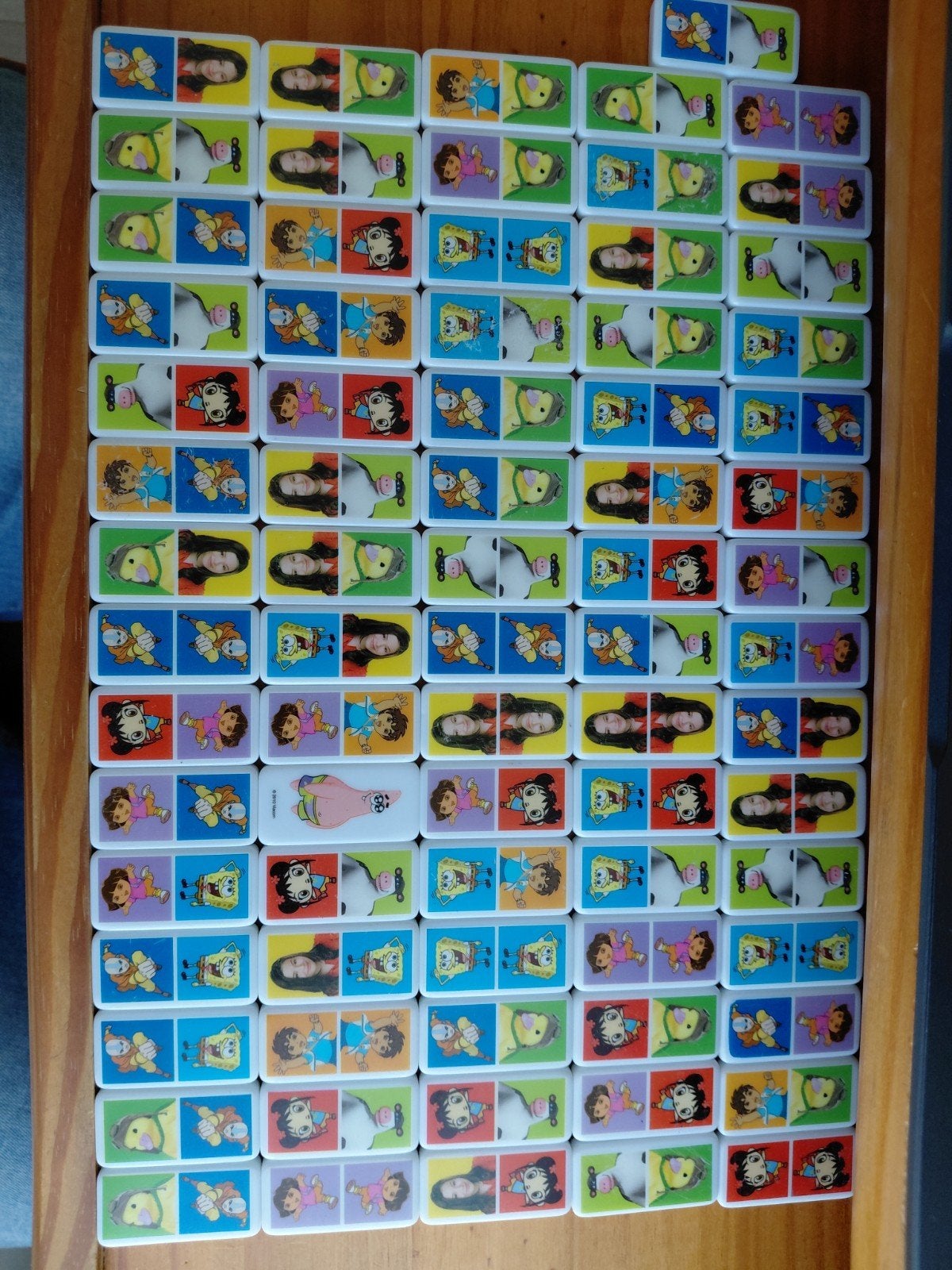 76 Domino-stenen Nickelodeon. C 1000 actie 2010., C1000, Ophalen of Verzenden