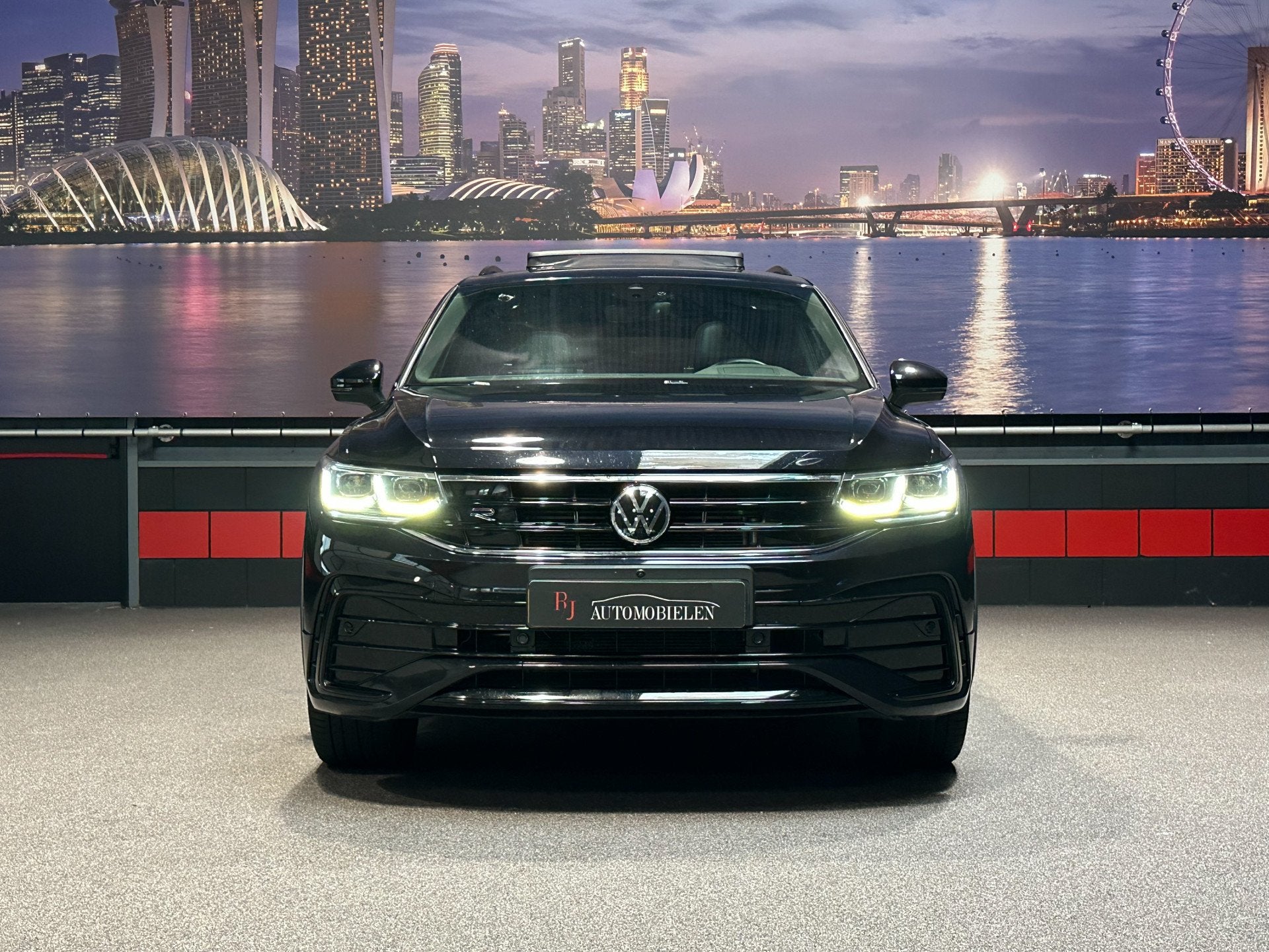 Volkswagen Tiguan 2.0 TSI 4Motion 245PK |Leder|HUD|IQ-Light|, Auto's, Dealer onderhouden, Gebruikt, 4 cilinders, 1984 cc