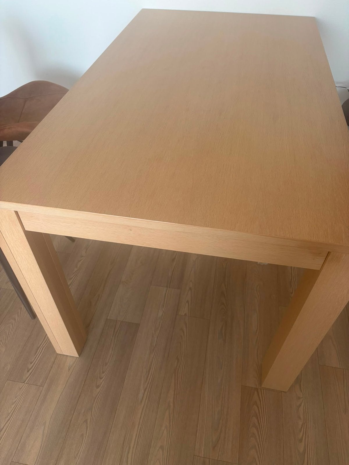 Elegante houten eettafel - Zo goed als nieuw, Huis en Inrichting, Tafels | Eettafels, Ophalen, 50 tot 100 cm, Zo goed als nieuw