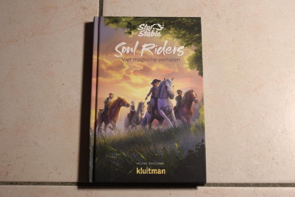 Star Stable Soul Riders Vier magische verhalen, Boeken, Kinderboeken | Jeugd | 10 tot 12 jaar, Ophalen of Verzenden, Zo goed als nieuw