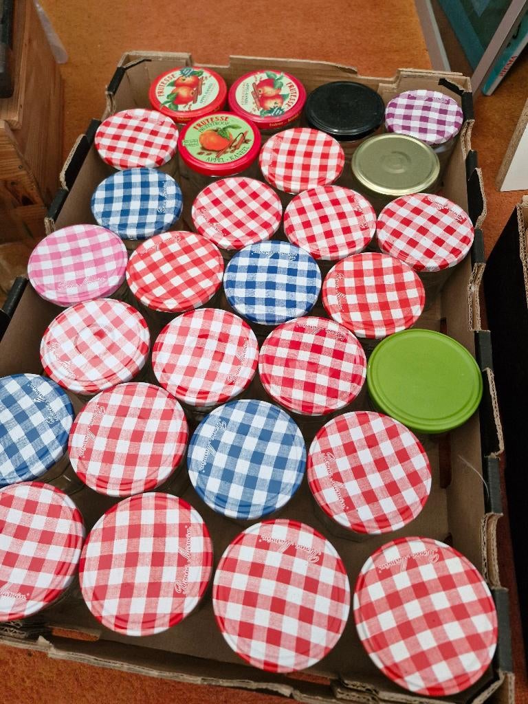 96 glazen jampotten Bonne Maman, Huis en Inrichting, Keuken | Potten en Pannen, Ophalen, Zo goed als nieuw, Glas, Pot, Bus of Blik
