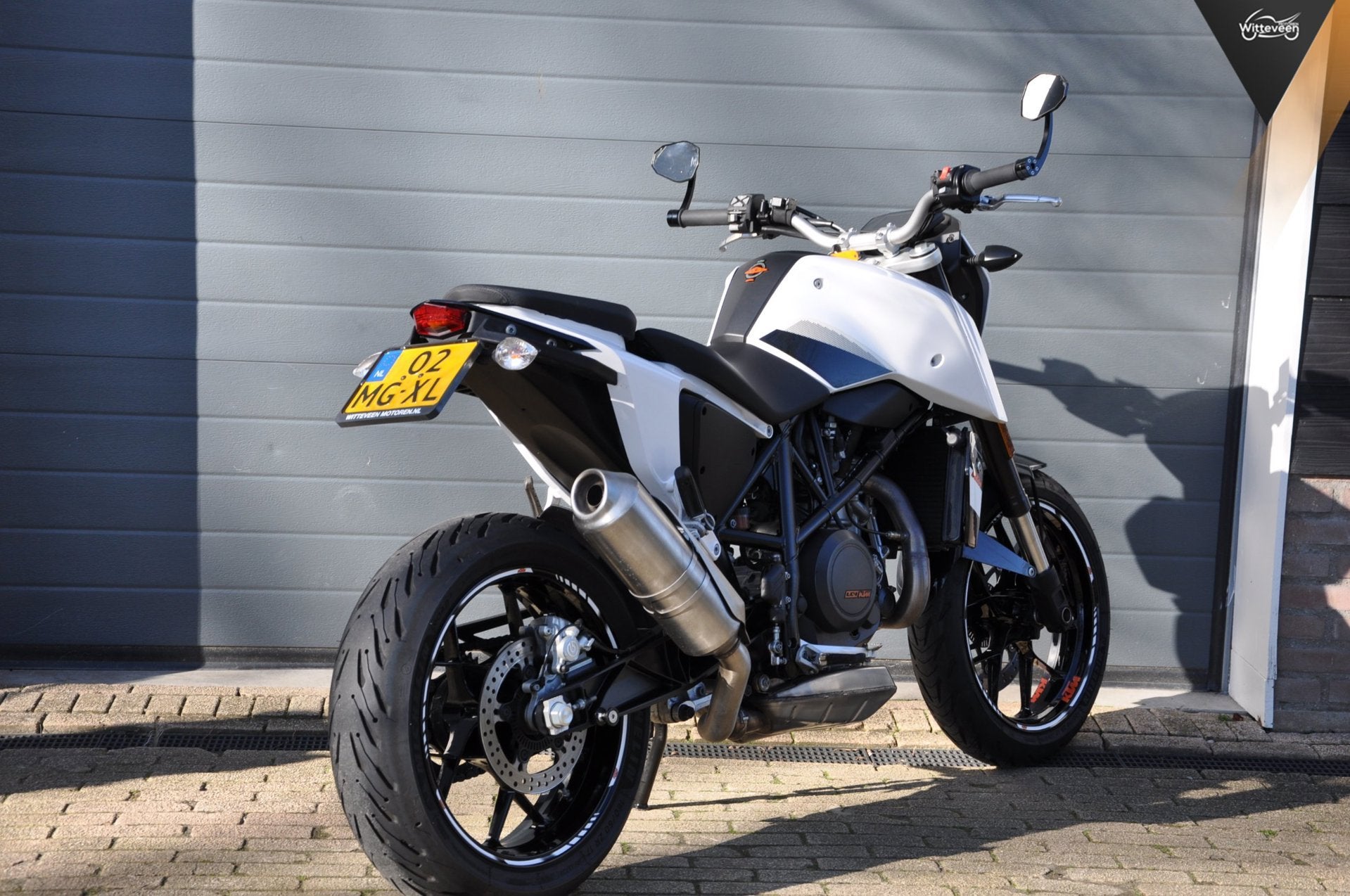 KTM 690 Duke Als nieuw, 12000 km!, 693 cc, Info@witteveenmotoren.nl, Witteveen Motoren BV, Handgeschakeld