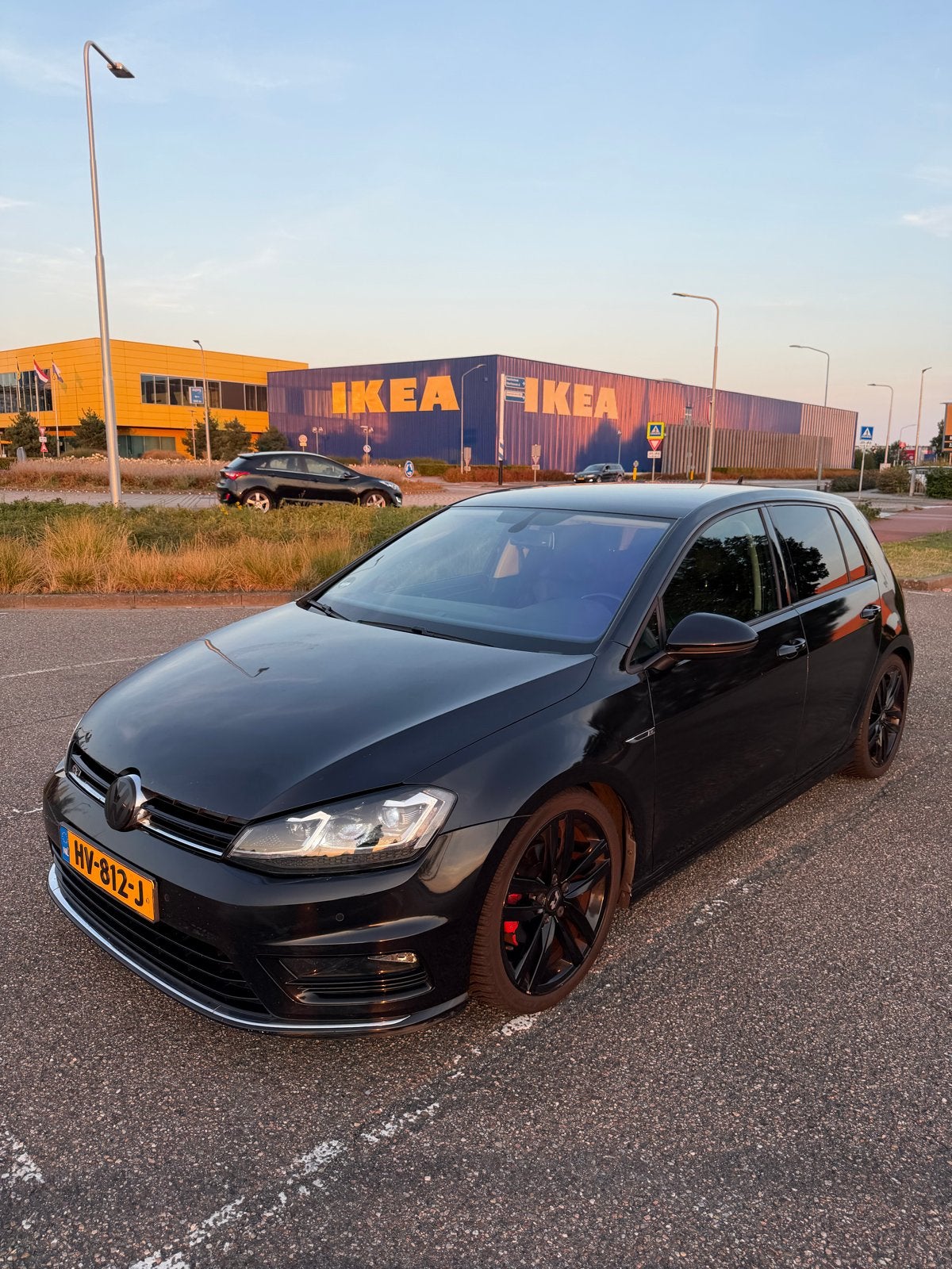 Volkswagen Golf 1.2 TSI 81KW 5D Dsg-7 2016 Zwart