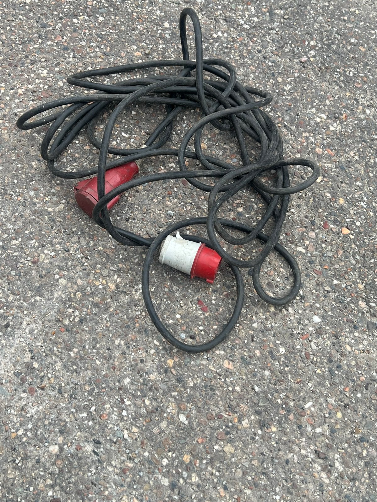 Krachtige CEE verlengkabel 32A - 400V, Ophalen, Gebruikt, Kabel of Snoer