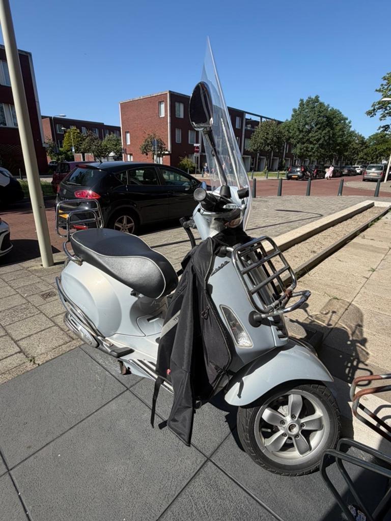 Vespa LX Scooter - Stijlvol en Betrouwbaar, Ophalen, Gebruikt, Maximaal 45 km/u, Benzine