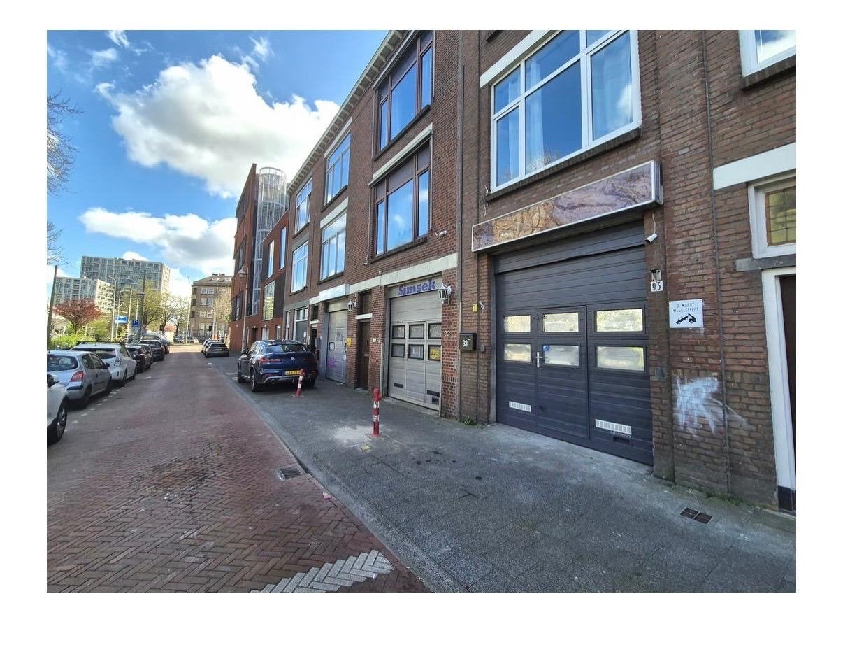 BEDRIJFSRUIMTE / GARAGE TE HUUR IN DEN HAAG 105m2, 105 m², Huur, Bedrijfsruimte