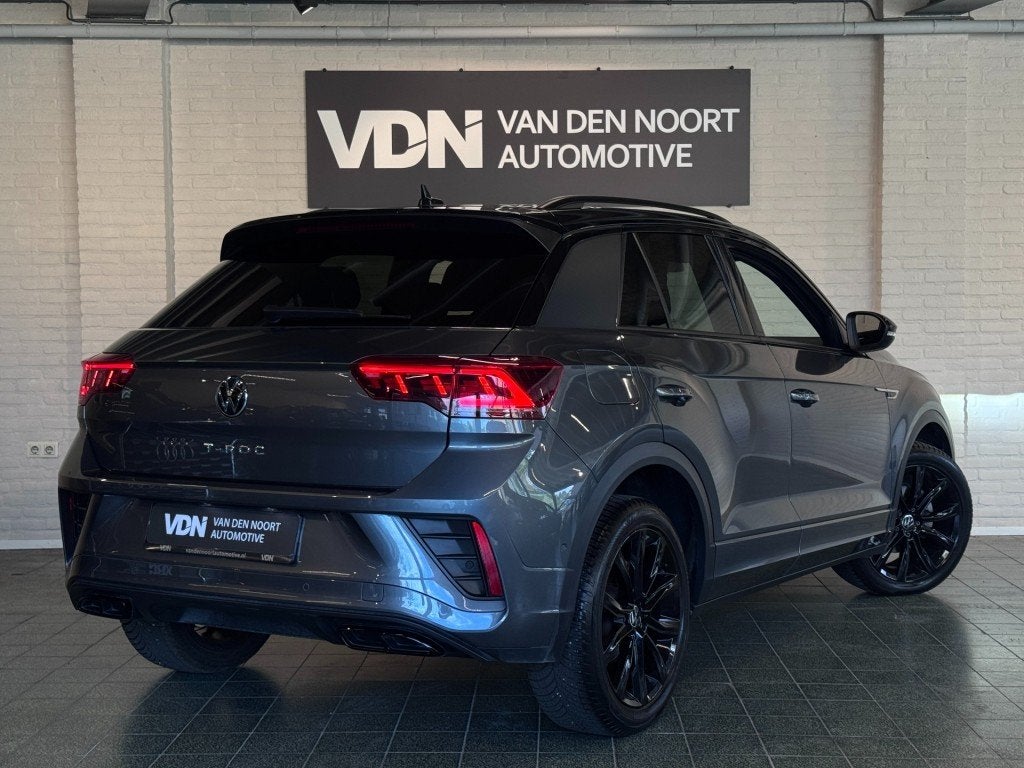 Volkswagen T-ROC 1.5 TSI R-Line Black Style IQ LED Camera St, Auto's, Volkswagen, Automaat, 4 cilinders, Bedrijf, SUV of Terreinwagen