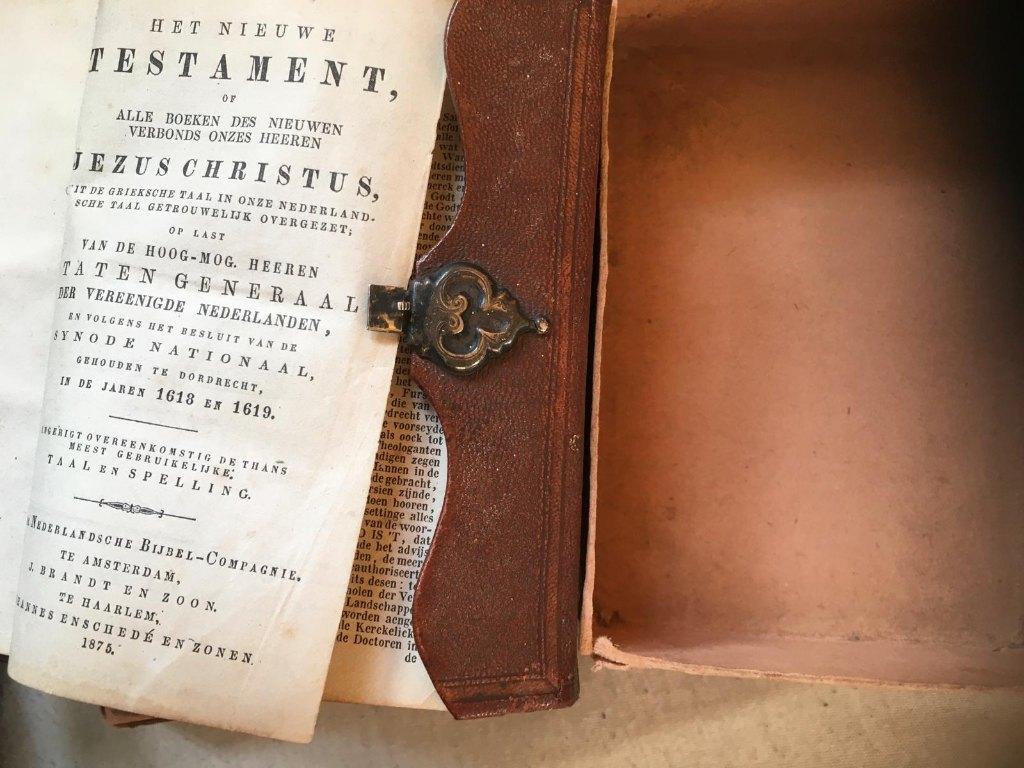 Het nieuwe testament met psalmen.1875., Ophalen, Staten Generaal der Vereenigde Nederlanden