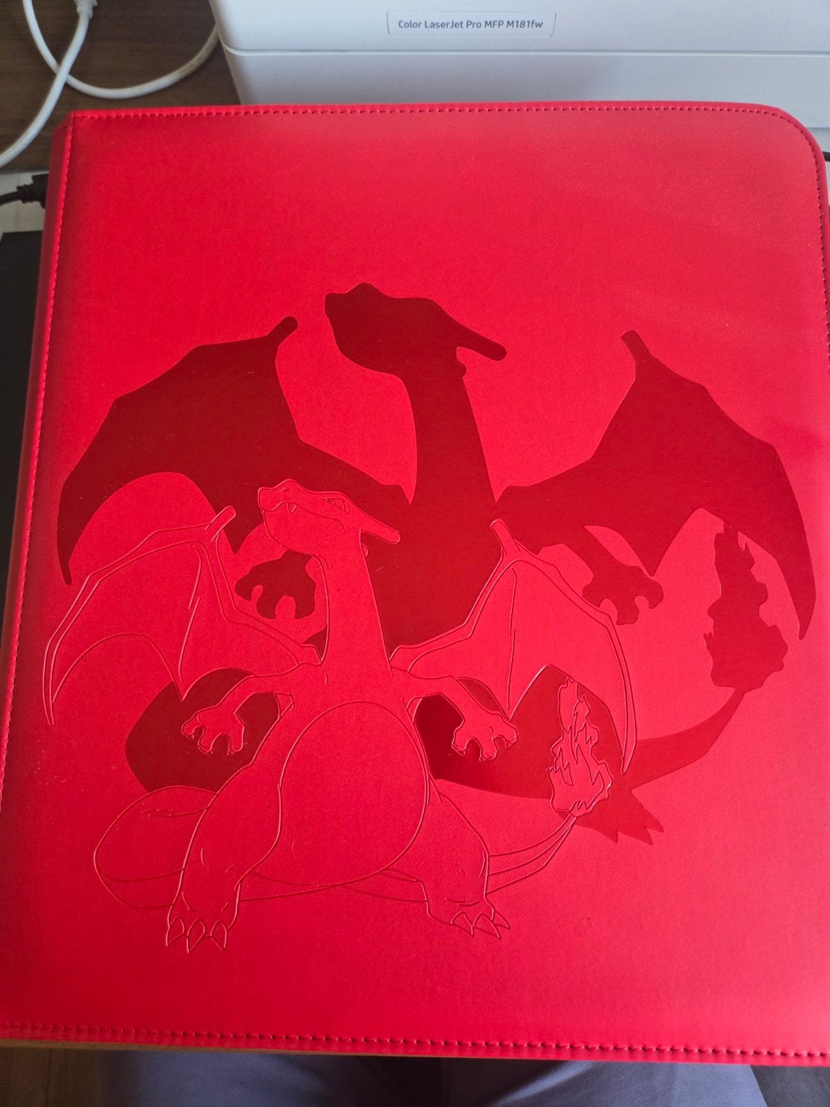 Binder Pokemon/voetbal/f1 kaarten, Ophalen of Verzenden, Zo goed als nieuw, Versiering
