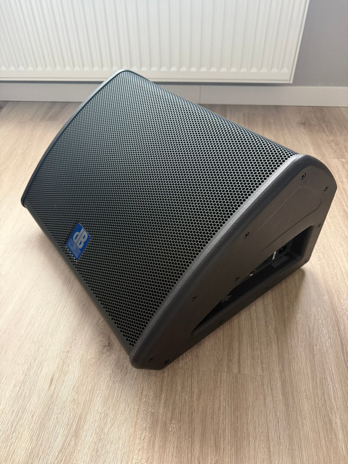 dB Technologies FMX12 actieve 12 inch vloermonitor ZGAN, Overige typen, Zo goed als nieuw, Ophalen, 150 watt of meer