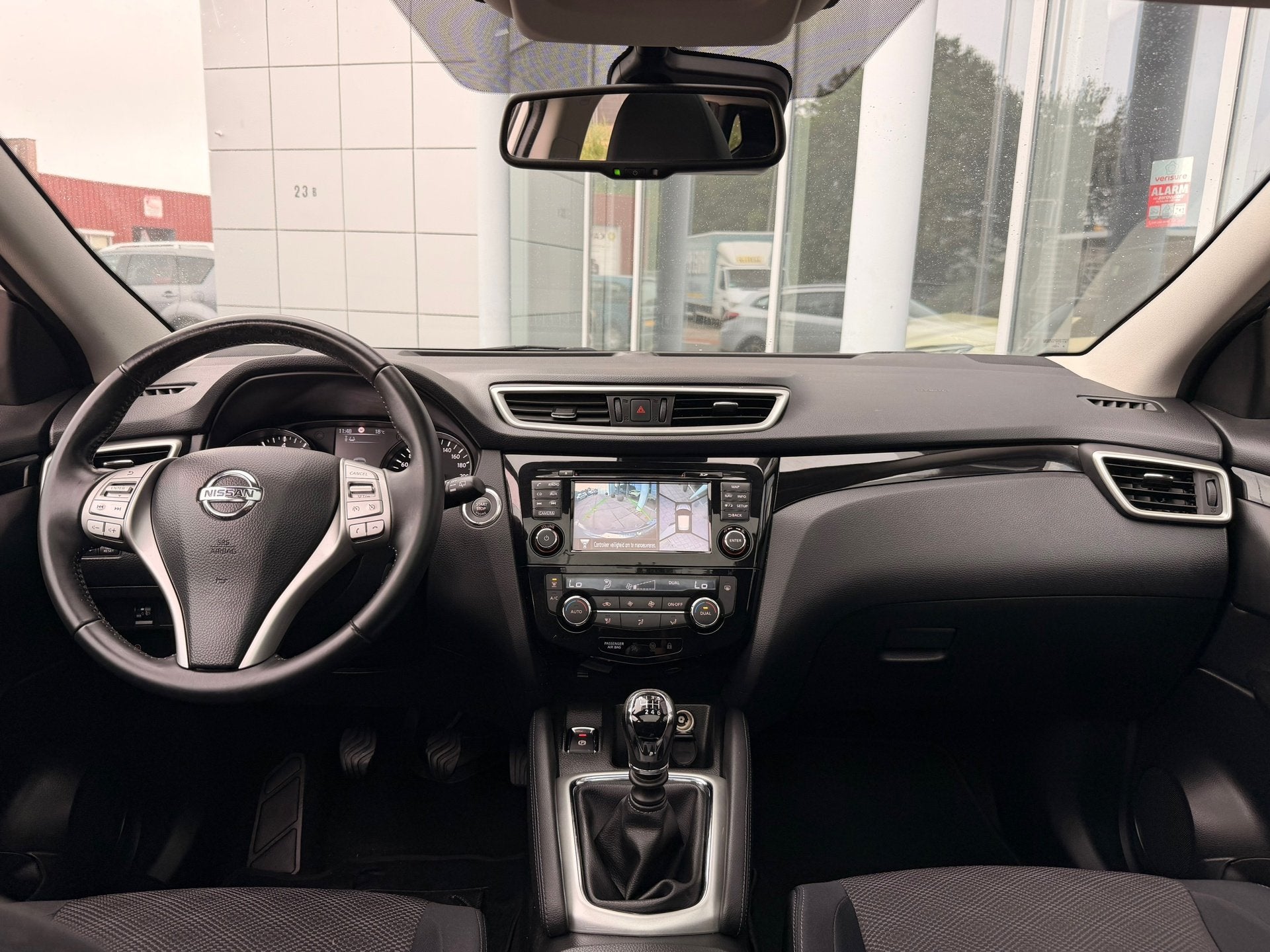 Nissan Qashqai 1.2 Connect Edition|Pano|Keyless|360|Eerste e, Voorwielaandrijving, Euro 5, Huisgarantie, 4 cilinders