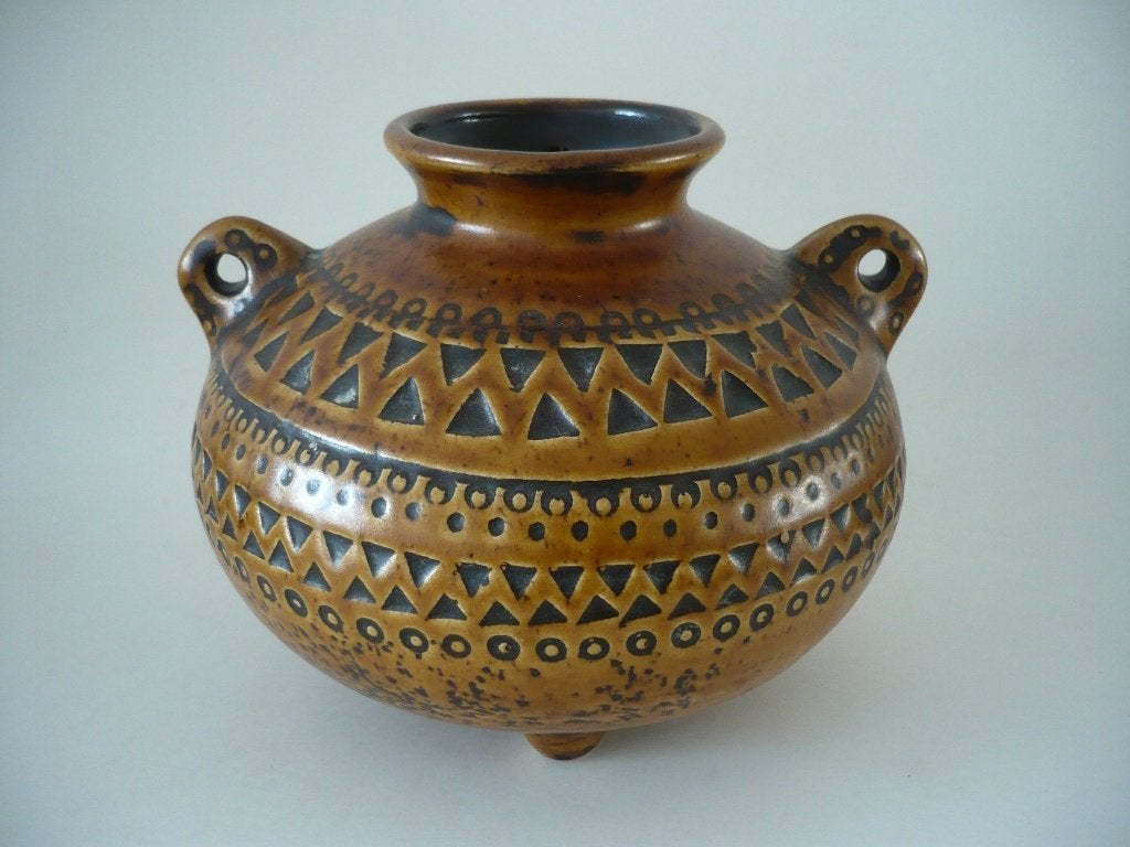 h001-Grote pot, met bijzonder gestempeld motief (Jasba ?)., Antiek en Kunst, Verzenden