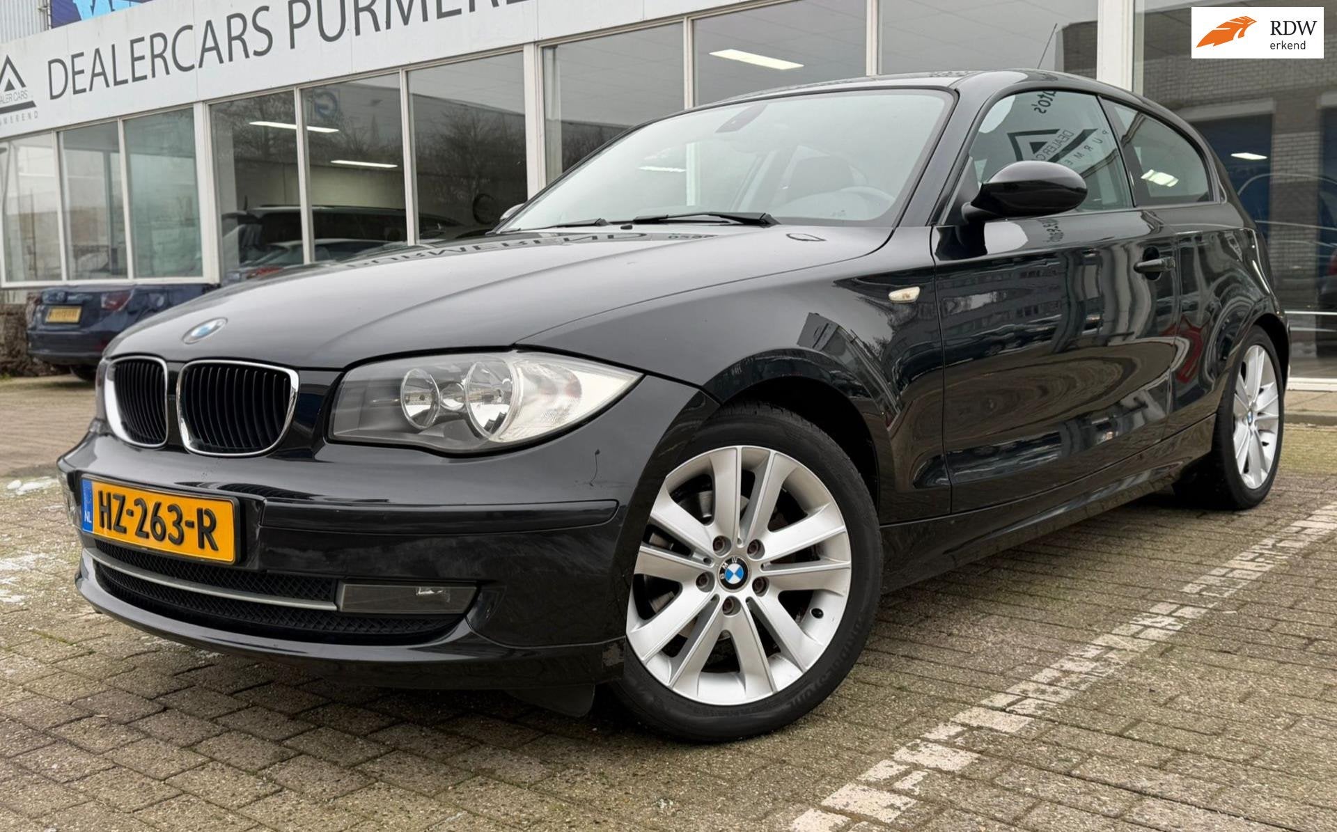 BMW 1-serie 118i Automaat, Zwart, 4 stoelen, Zwart, 650 kg