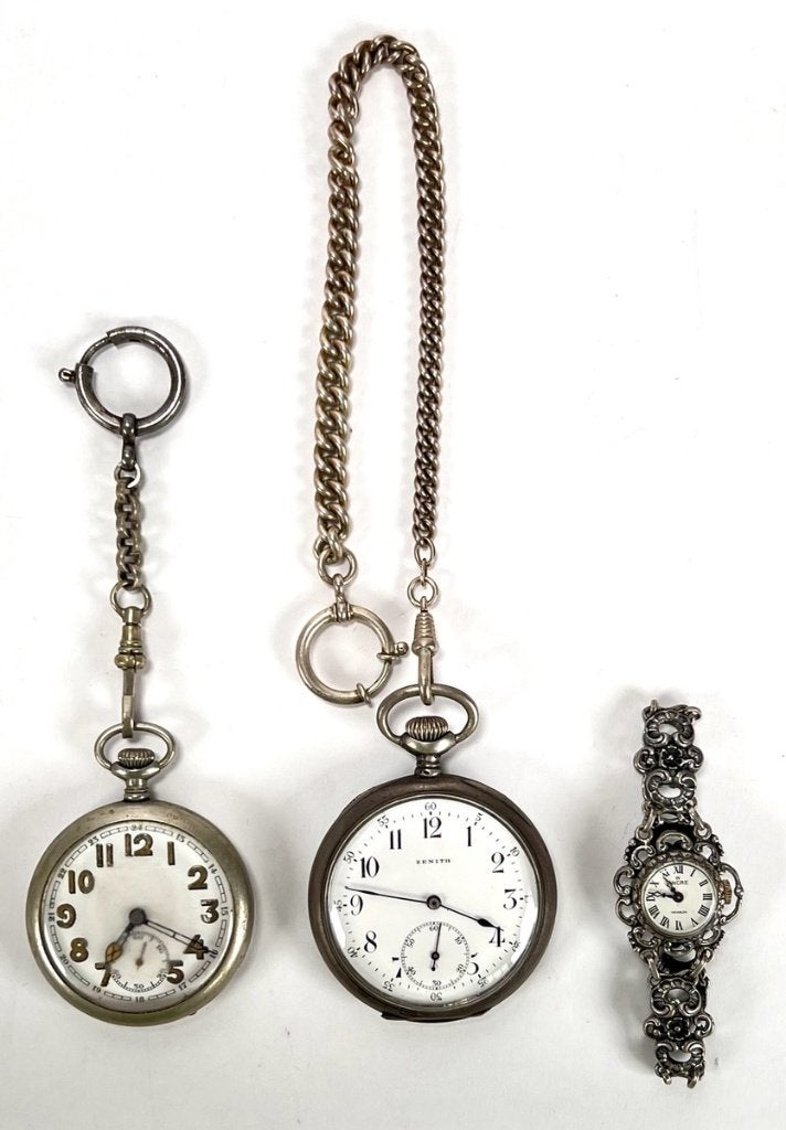 1118. Convoluut horloges - zilver en onedel, 20e eeuw, Ophalen of Verzenden