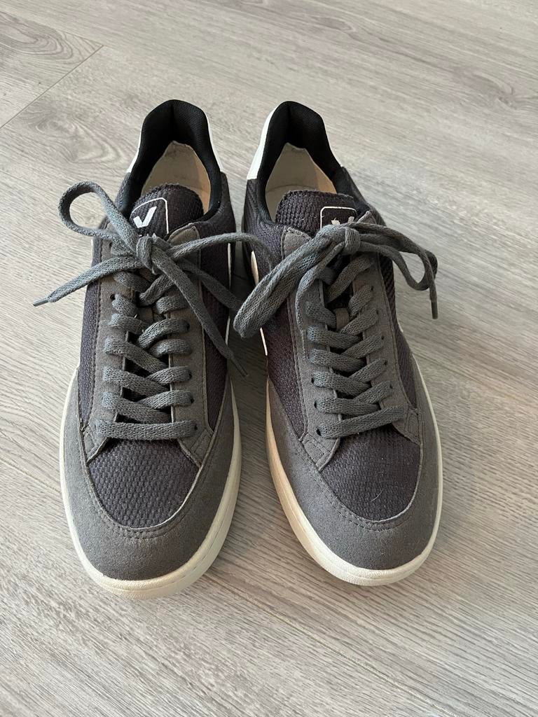 Veja V-12 sneakers maat 42, Kleding | Heren, Schoenen, Overige kleuren, Ophalen of Verzenden, Sneakers of Gympen, Zo goed als nieuw