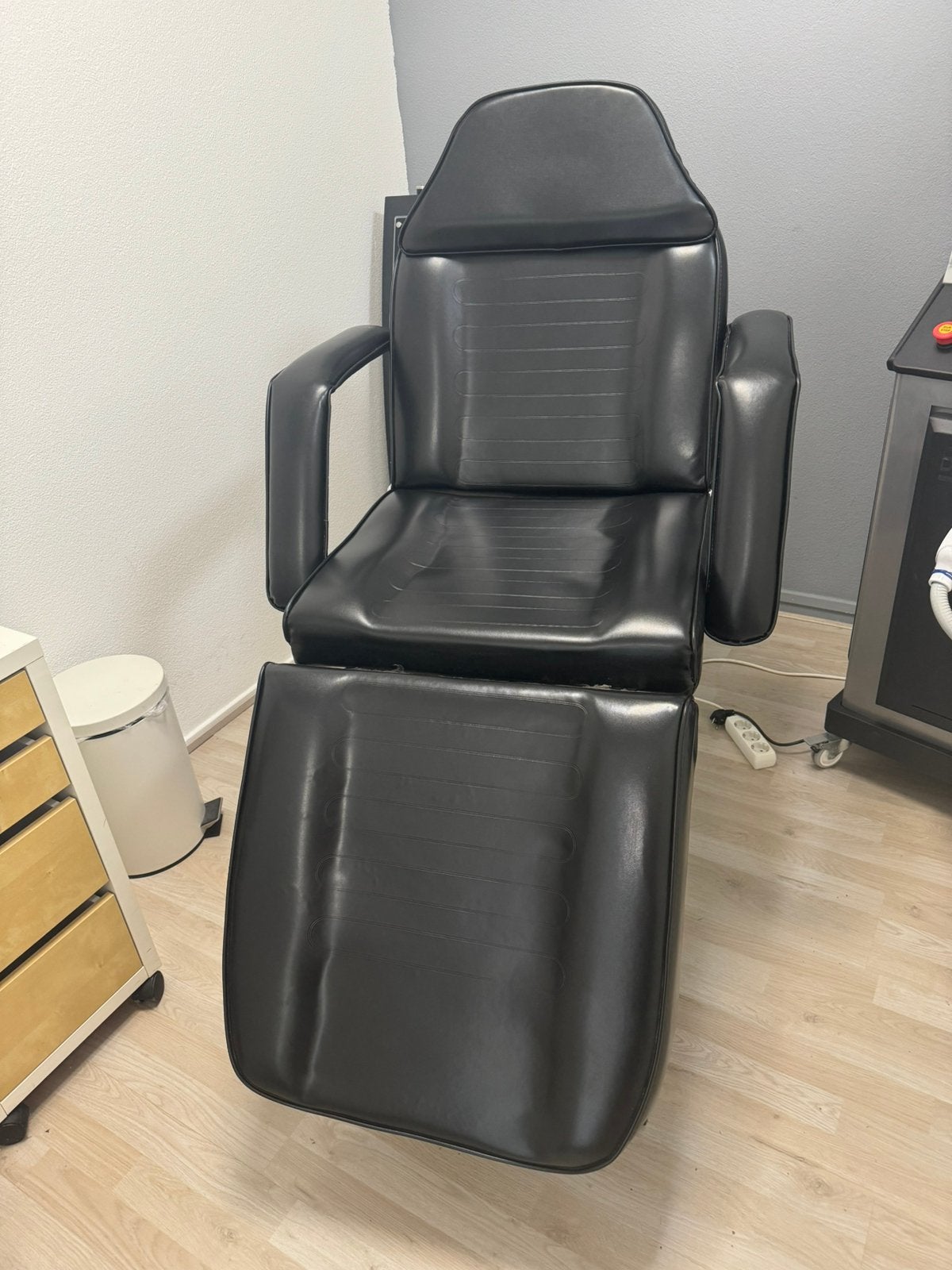 Behandelingstoel / massagetafel, Sport en Fitness, Massageproducten, Ophalen, Zo goed als nieuw, Massagetafel