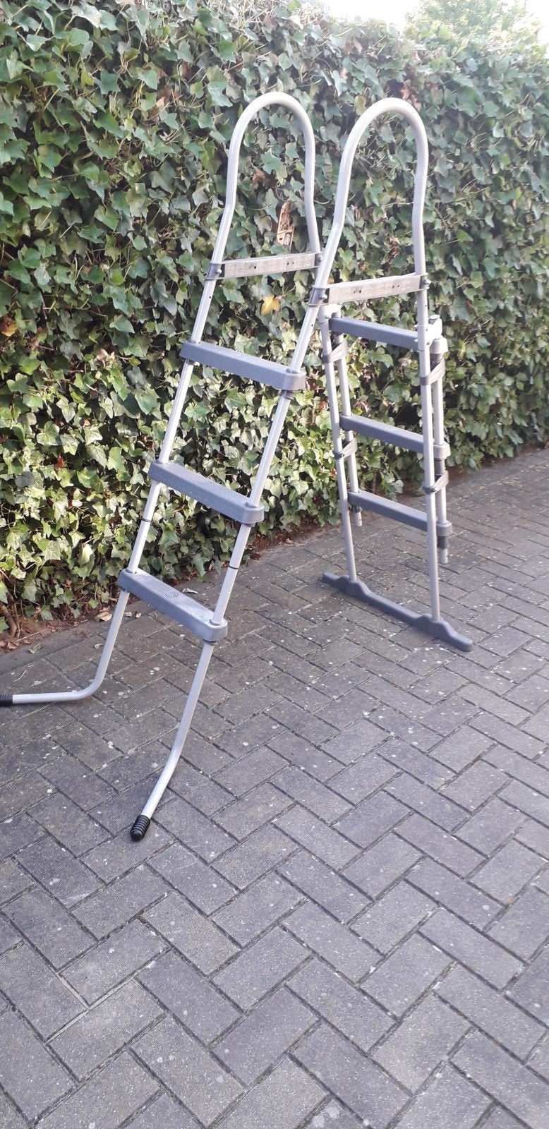 zwembad trap Bestway  / zwembad ladder  Bestway, Ophalen, Zo goed als nieuw, Ladder