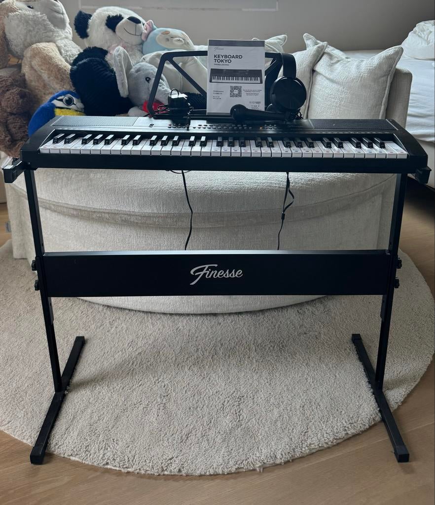 Finesse keyboard piano Tokyo, Muziek en Instrumenten, Keyboards, Zo goed als nieuw, 61 toetsen, Overige merken, Met standaard