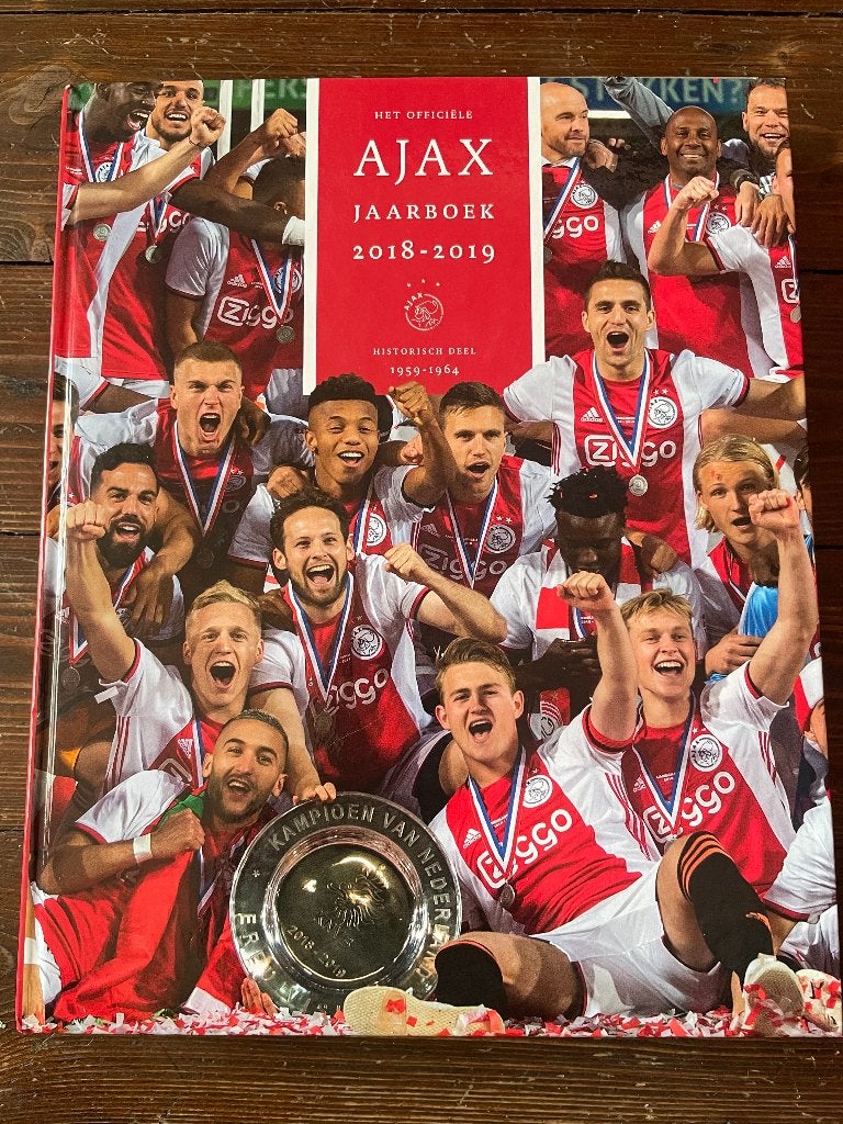 Ajax Jaarboek 2018 - 2019, Ophalen of Verzenden, Zo goed als nieuw, Diverse auteurs, Balsport