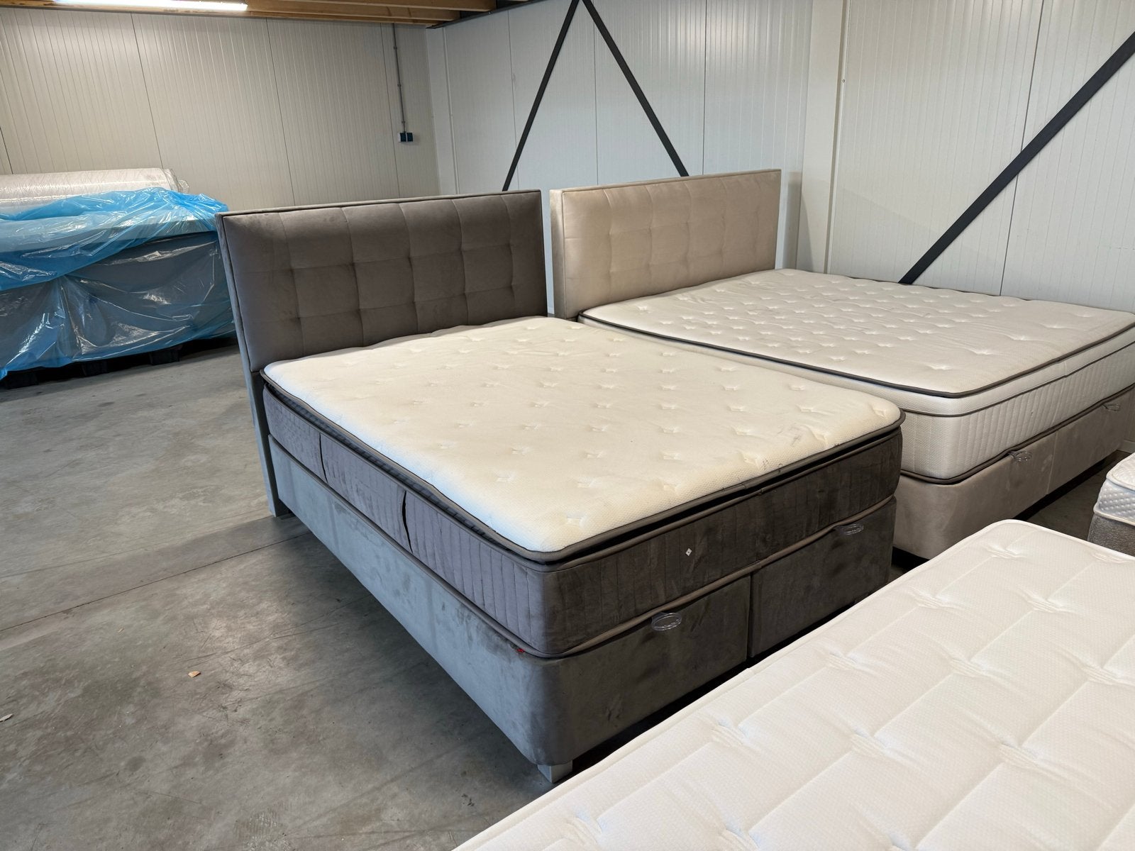Boxspring 140x200 Antraciet incl. luxe matras & opbergruimte, Huis en Inrichting, Slaapkamer | Boxsprings, 200 cm, Grijs, Nieuw