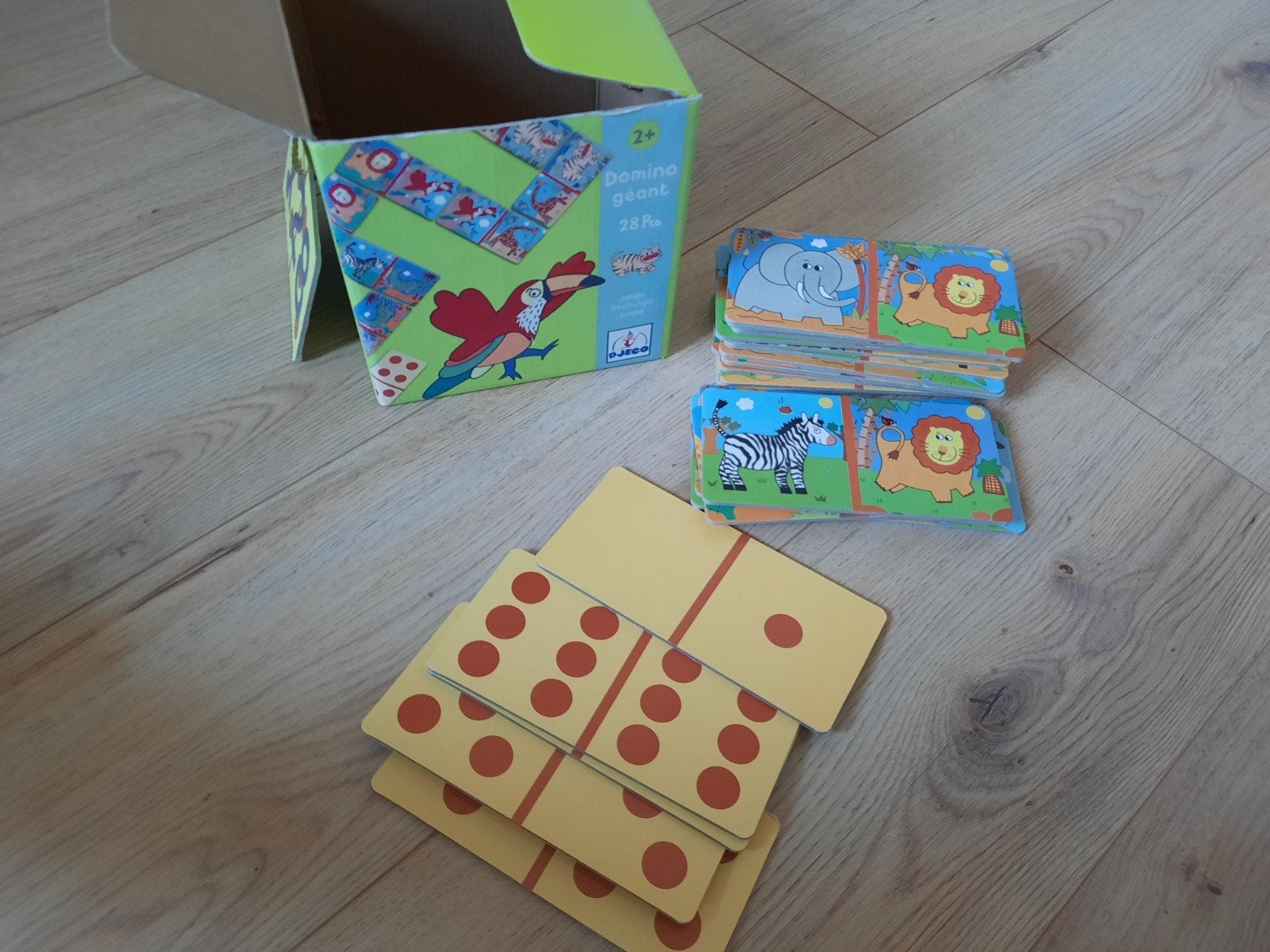 Domino voor de kleintjes met plaatjes en echt als domino., Kinderen en Baby's, Ophalen of Verzenden, Zo goed als nieuw