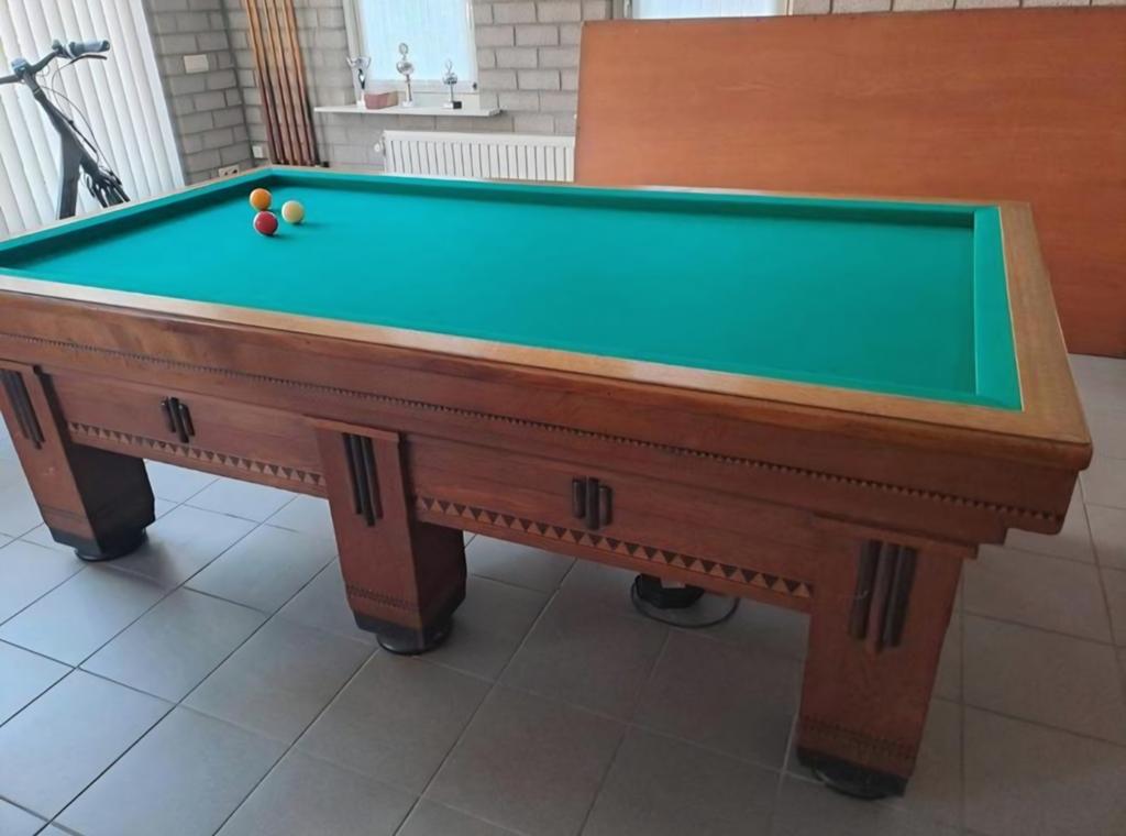 Antieke Biljarttafel 110+ jaar met Verwarming en Accessoires, Sport en Fitness, Ophalen, Gebruikt, Biljarttafel