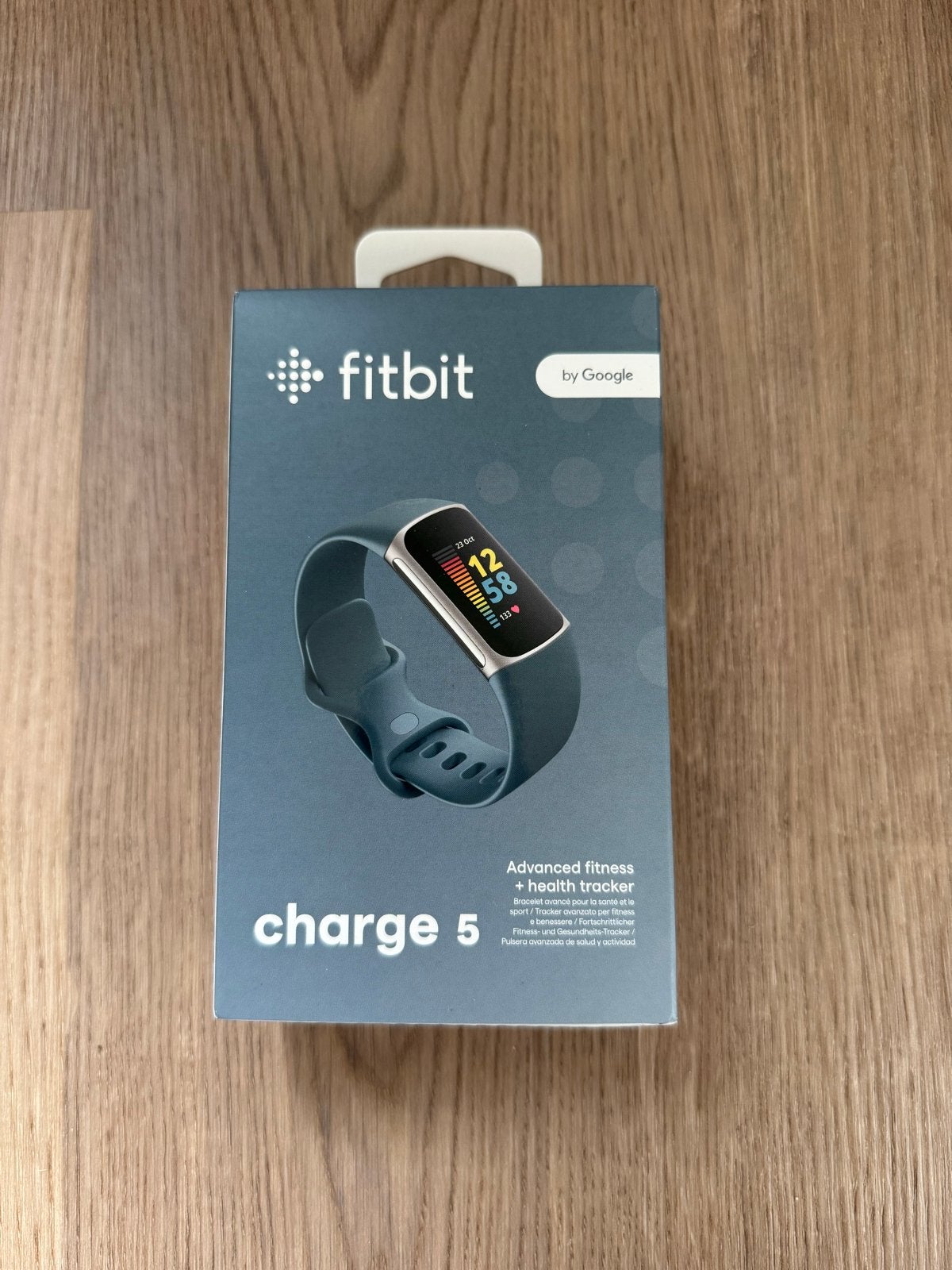 Fitbit Charge 5 Advanced Fitness + Health Tracker, Blauw, Nieuw, Ophalen of Verzenden, Waterdicht