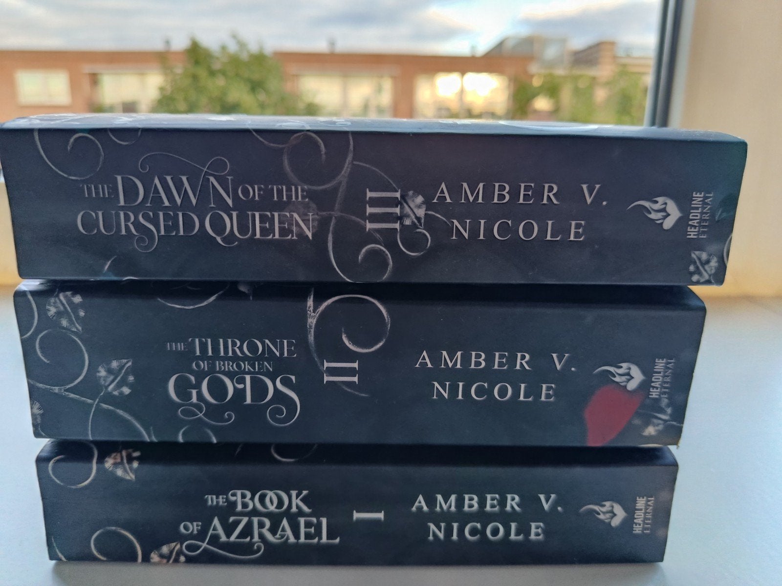 Book of Azrael series 3 books in English!!, Ophalen, Zo goed als nieuw