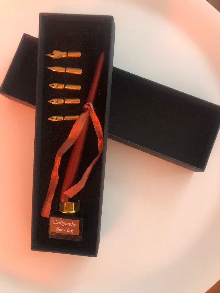 Caligrafeerset met 5 pennen en inkt, Ophalen, Nieuw