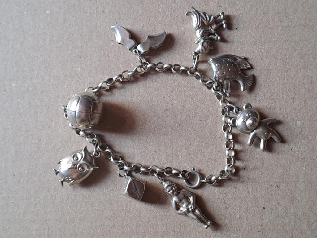 Zilveren bedels en armband Uil Beer Vis Heks Bal Klompjes, Ophalen of Verzenden, Zo goed als nieuw, Zilver, Zilver