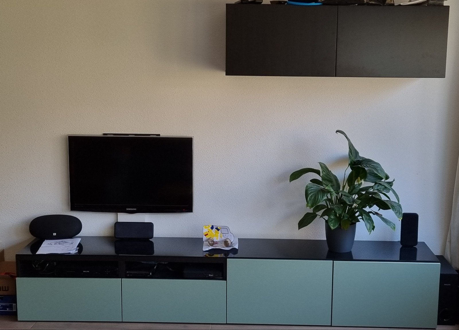 Ikea Besta tv-meubel - bruin/zwart en groenige delen, Ophalen, Zo goed als nieuw, 200 cm of meer, Minder dan 100 cm