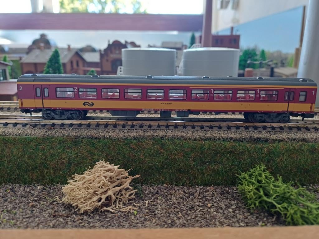 Minitrix NS Benelux personenrijtuig 1e & 2e klas., Hobby en Vrije tijd, Modeltreinen | N-Spoor, Gelijkstroom, Trix, Wagon, Ophalen of Verzenden