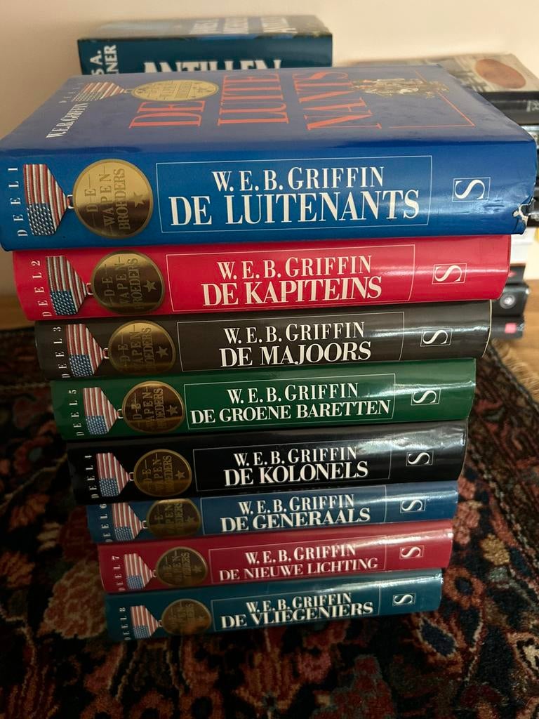 Prachtige serie van W.E.B.Griffin compleet 8 delen €80,00, Ophalen, Zo goed als nieuw