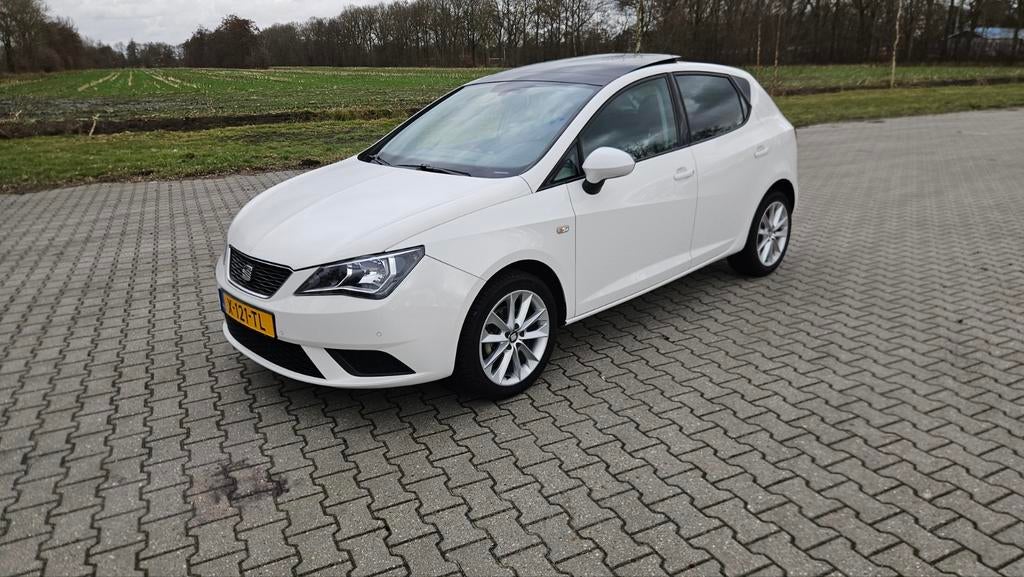 Te koop super nette Seat Ibiza 1.2 TSI Facelift, Voorwielaandrijving, 40 €/maand, 989 kg, Handgeschakeld
