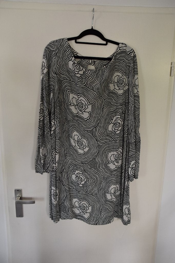 leuk zgan jurkje maat 50 H&M, Kleding | Dames, H&M, Overige kleuren, Jurk, Ophalen of Verzenden