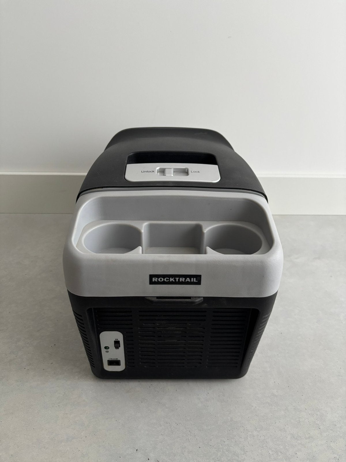 Te koop Rocktrail koelbox, Caravans en Kamperen, Koelboxen, Ophalen of Verzenden, Zo goed als nieuw, Koelbox, Elektrisch
