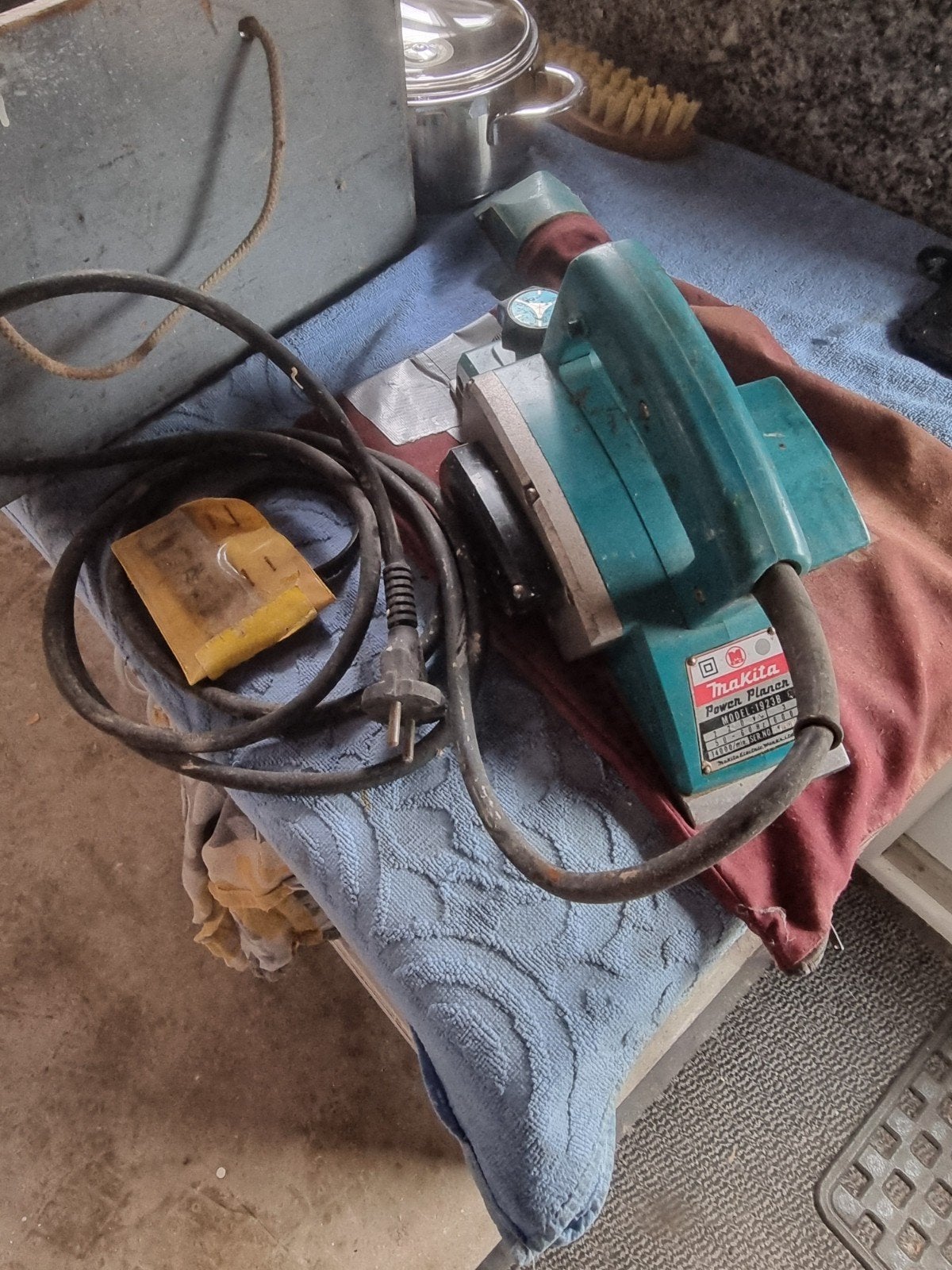 Schaafmachine makita, Ophalen