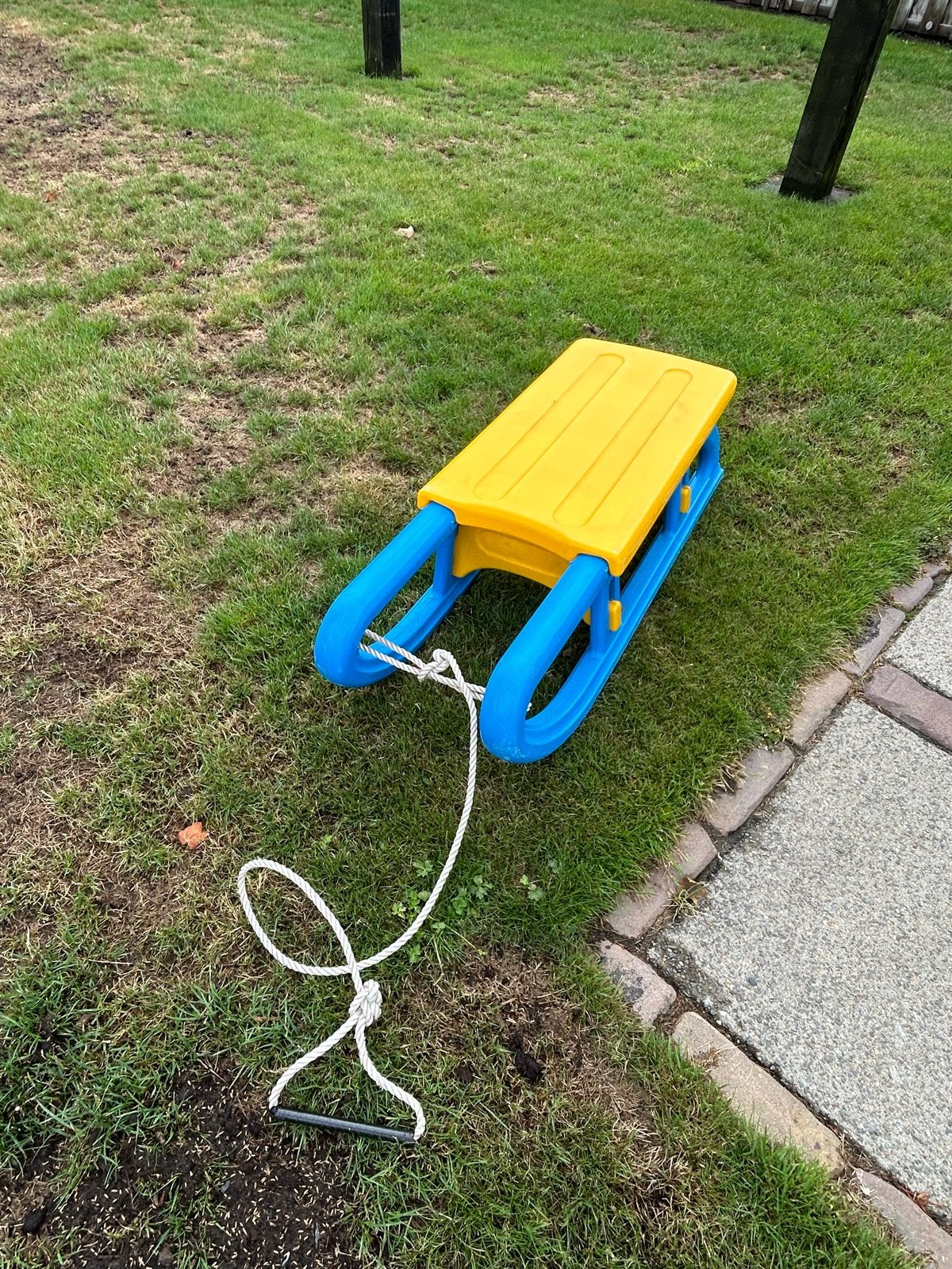 Kinder slee - Geel en blauw, Kinderen en Baby's, Speelgoed | Buiten | Sleeën, Ophalen, Gebruikt, Kunststof
