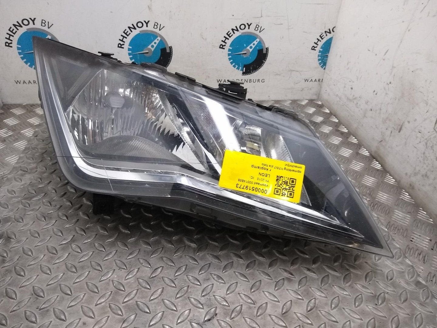 SEAT LEON ST KOPLAMP R 5F1941016B 2018, Auto-onderdelen, Ophalen of Verzenden, Gebruikt, Stiba lid