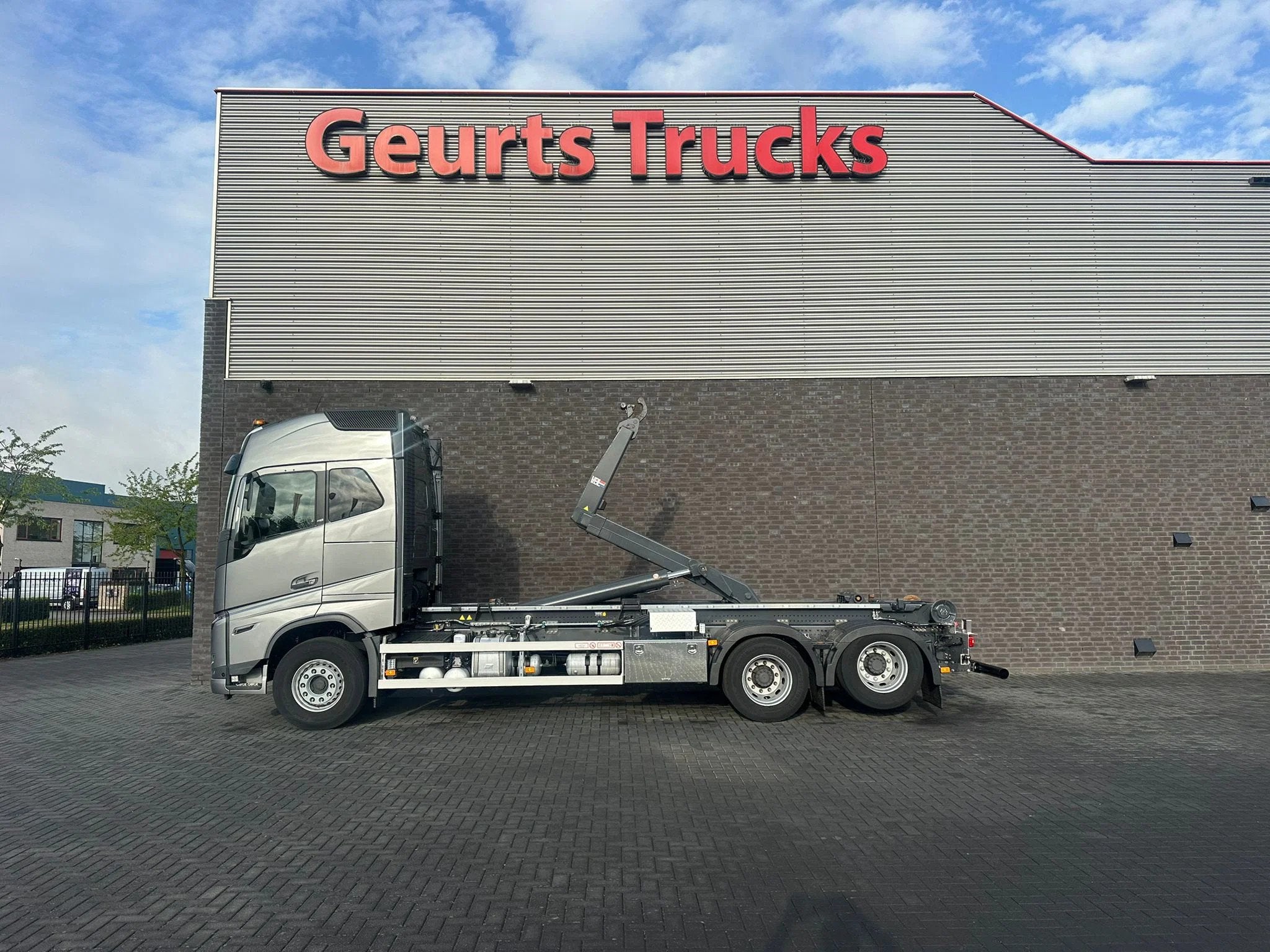 Volvo FH 16.750 6X2 VDL CONTAINER HAAKARMSYTEEM / ABROLLKIPP, Automaat, Euro 6, Diesel, 2 stoelen