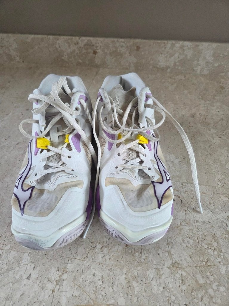 Mizuno zaal korfbalschoenen  dames maat 39, Sport en Fitness, Ophalen of Verzenden, Gebruikt, Schoenen