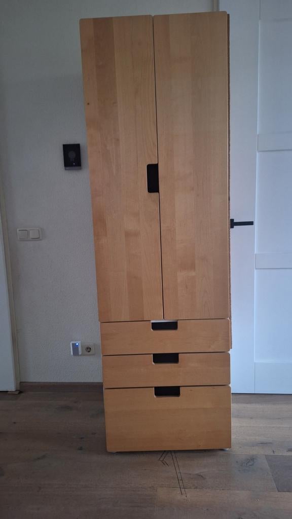 Ikea kinderkledingkast, 50 tot 100 cm, Zo goed als nieuw, 150 tot 200 cm, Overige houtsoorten