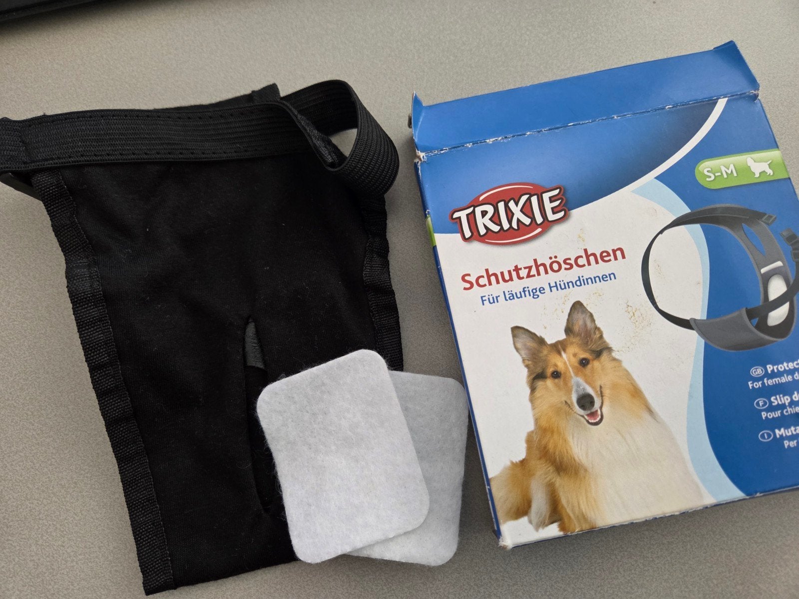 beschermbroekje voor loopse teefjes, met 2 inleggers, zwart, Trixie, Ophalen of Verzenden, Zo goed als nieuw, Overige typen