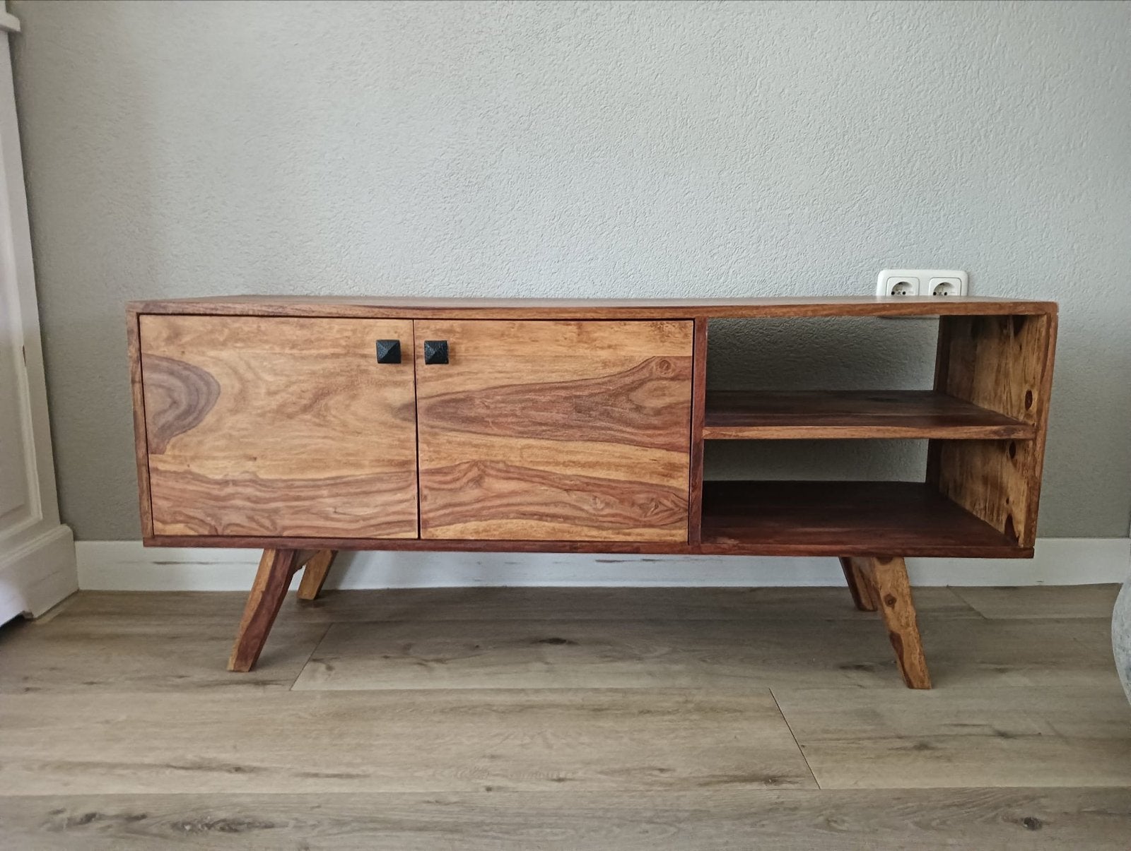 Houten tv-kastje - Gebruikt, ophalen in Beilen, Ophalen, Gebruikt, 100 tot 150 cm, Minder dan 100 cm