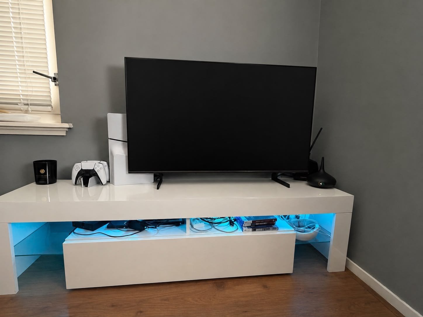 wit tv meubel met verlichting (meerdere kleuren) MOET WEG!!, Ophalen, Overige materialen, Zo goed als nieuw, Minder dan 100 cm