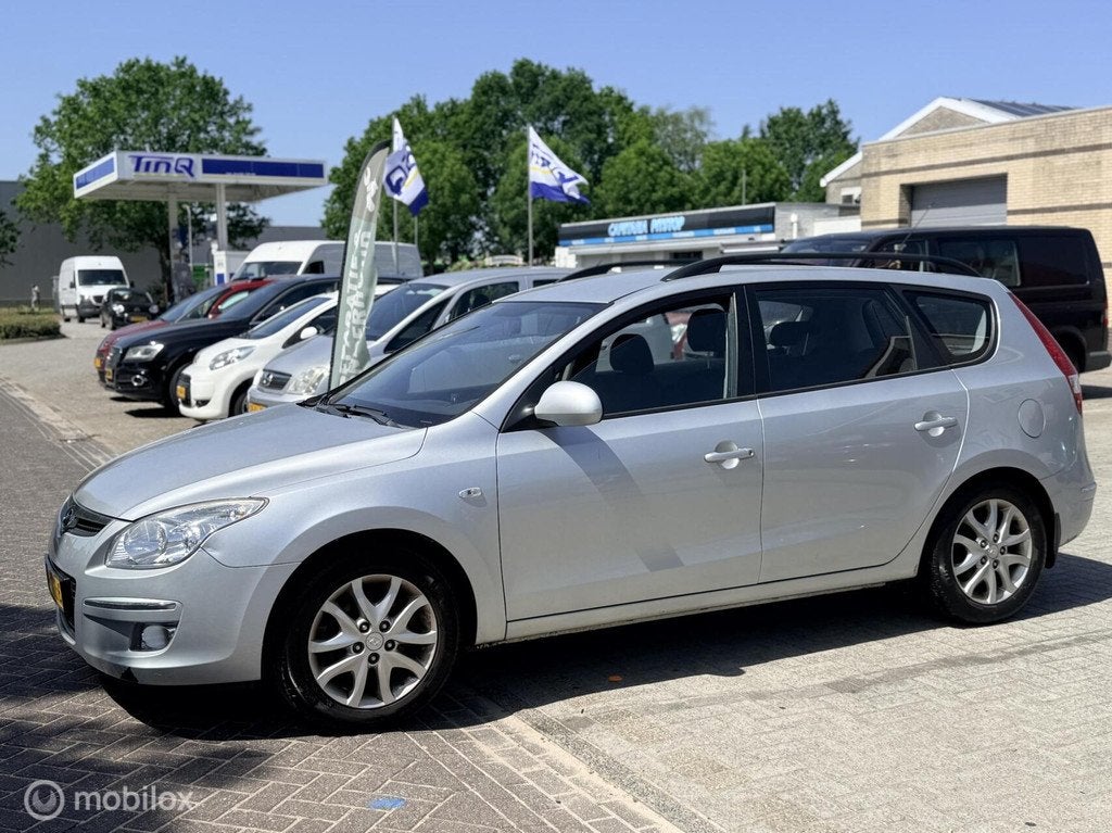 Hyundai i30 CW 1.6i Dynamic, Voorwielaandrijving, Gebruikt, 1591 cc, 4 cilinders