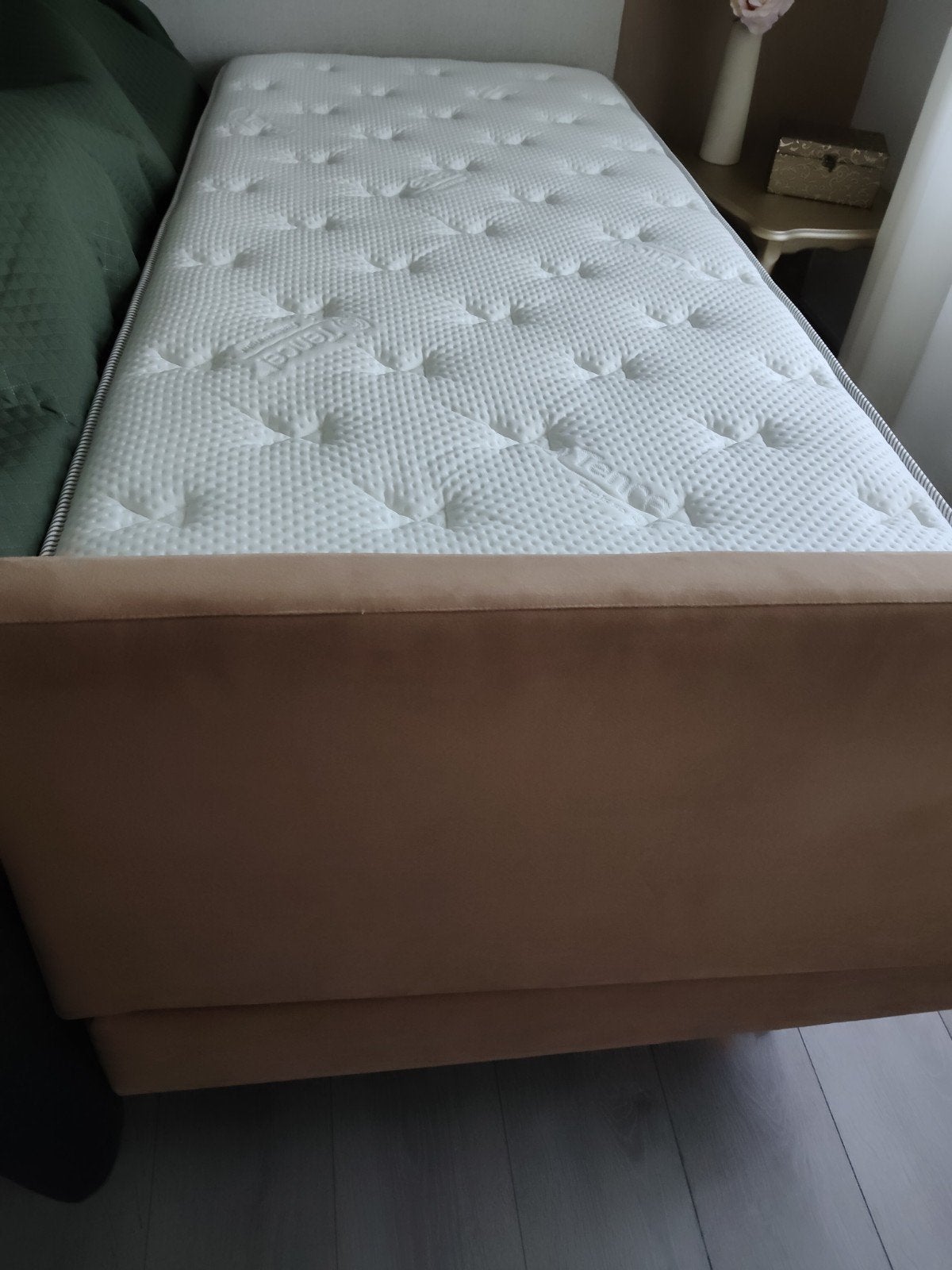 gratis af te halen uit Zeijen. 1 pers boxspring van 90 bij 2, Ophalen, Zo goed als nieuw, Eenpersoons, Boxspring