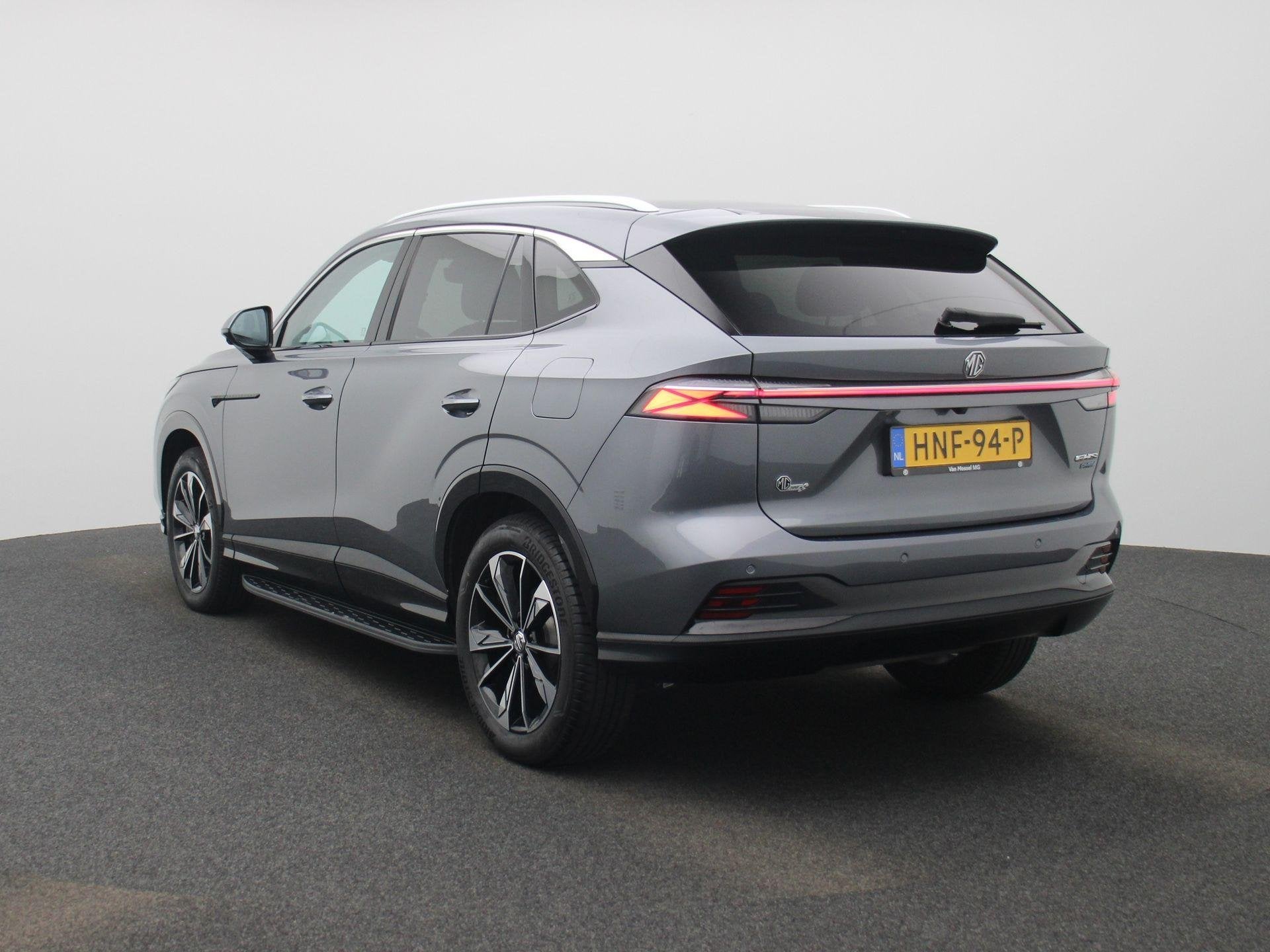 MG HS PHEV 1.5 272pk Aut. Luxury | 1e-Eig. | 100km Electrisc, Auto's, MG, 12 maanden, Stof, Gebruikt, 4 cilinders