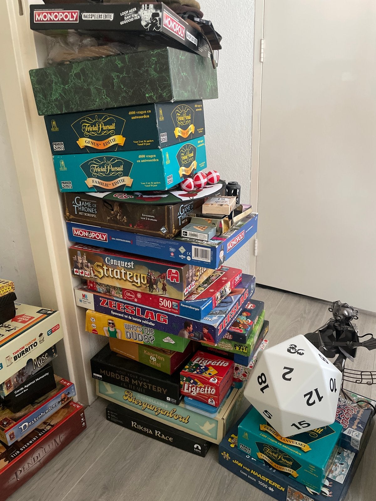 Diverse Bordspellen: Monopoly, Trivial Pursuit & M, Hobby en Vrije tijd, Een of twee spelers, Ophalen, Gebruikt