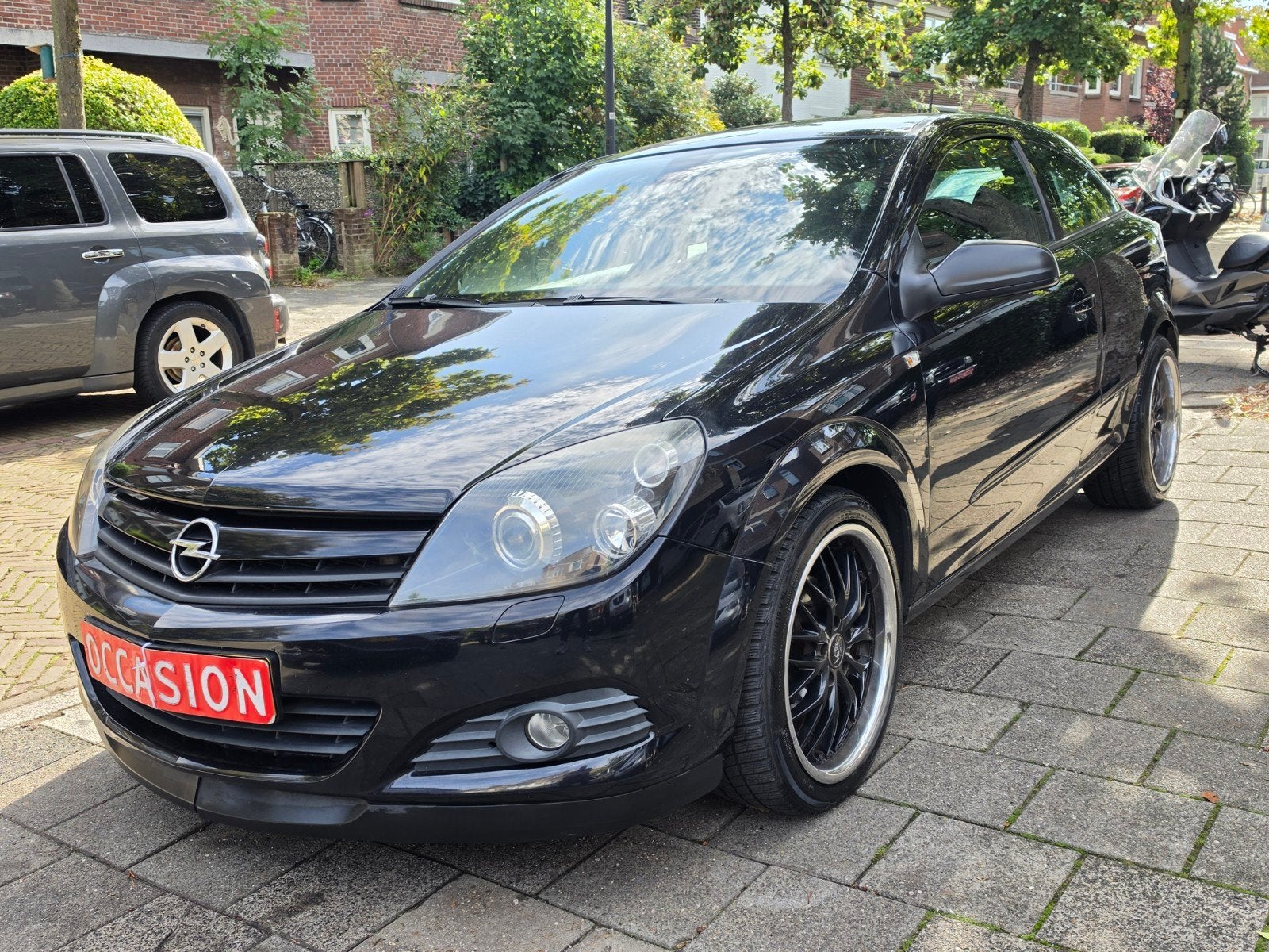 Opel Astra 1.6 16V GTC - APK 12/26 - Apple carplay/android, Voorwielaandrijving, 1145 kg, Zwart, 4 cilinders